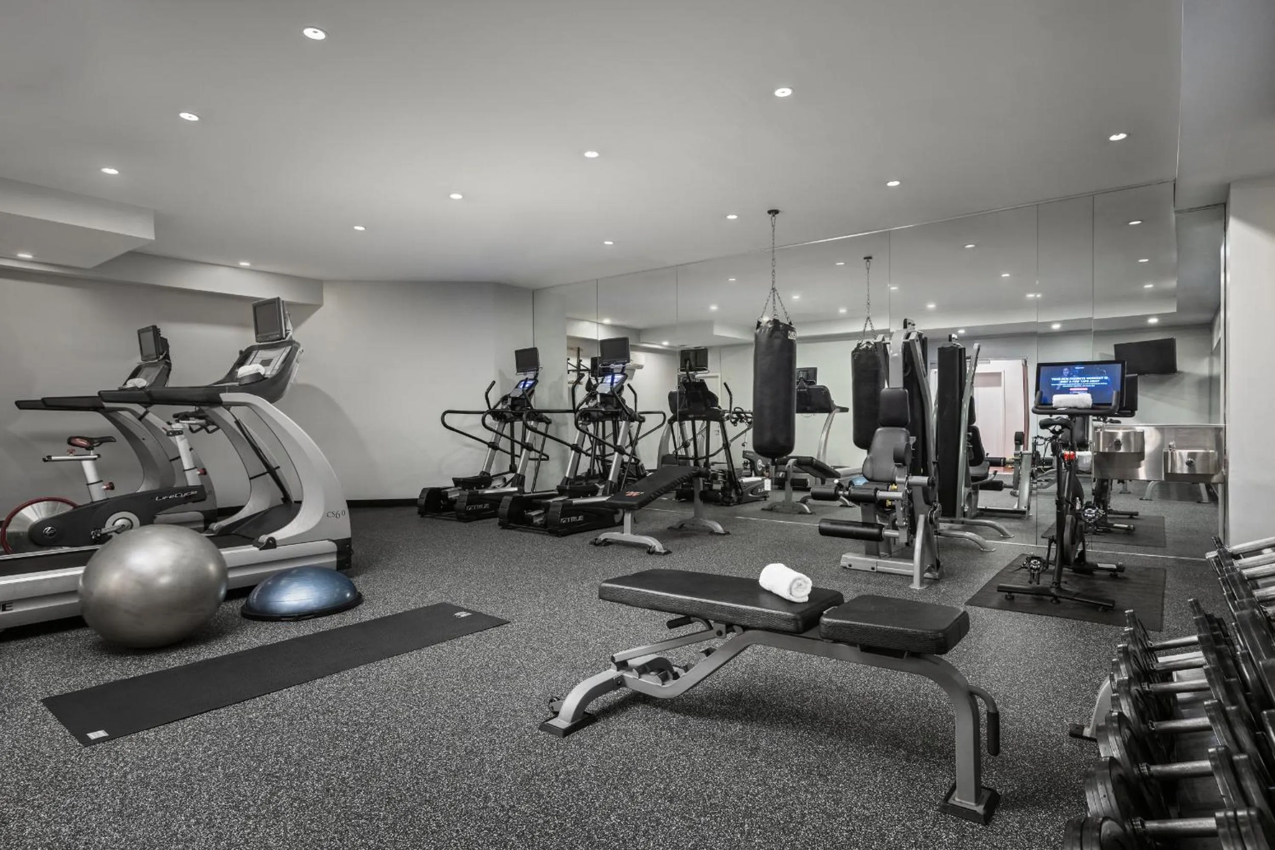 Fitness centre/facilities in NU Hotel