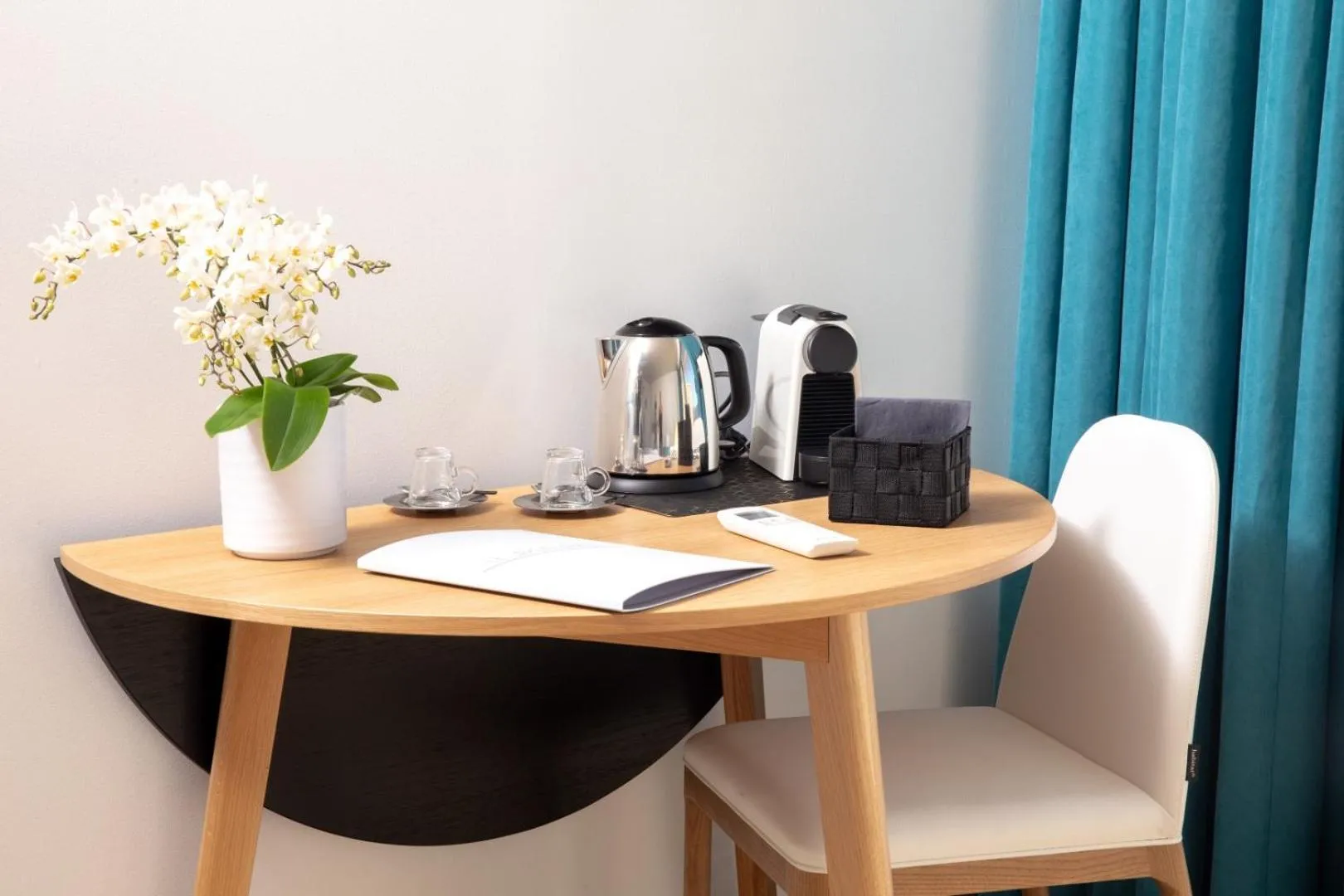 Double Room with Sea View in Hotel le Jardin d'Emile
