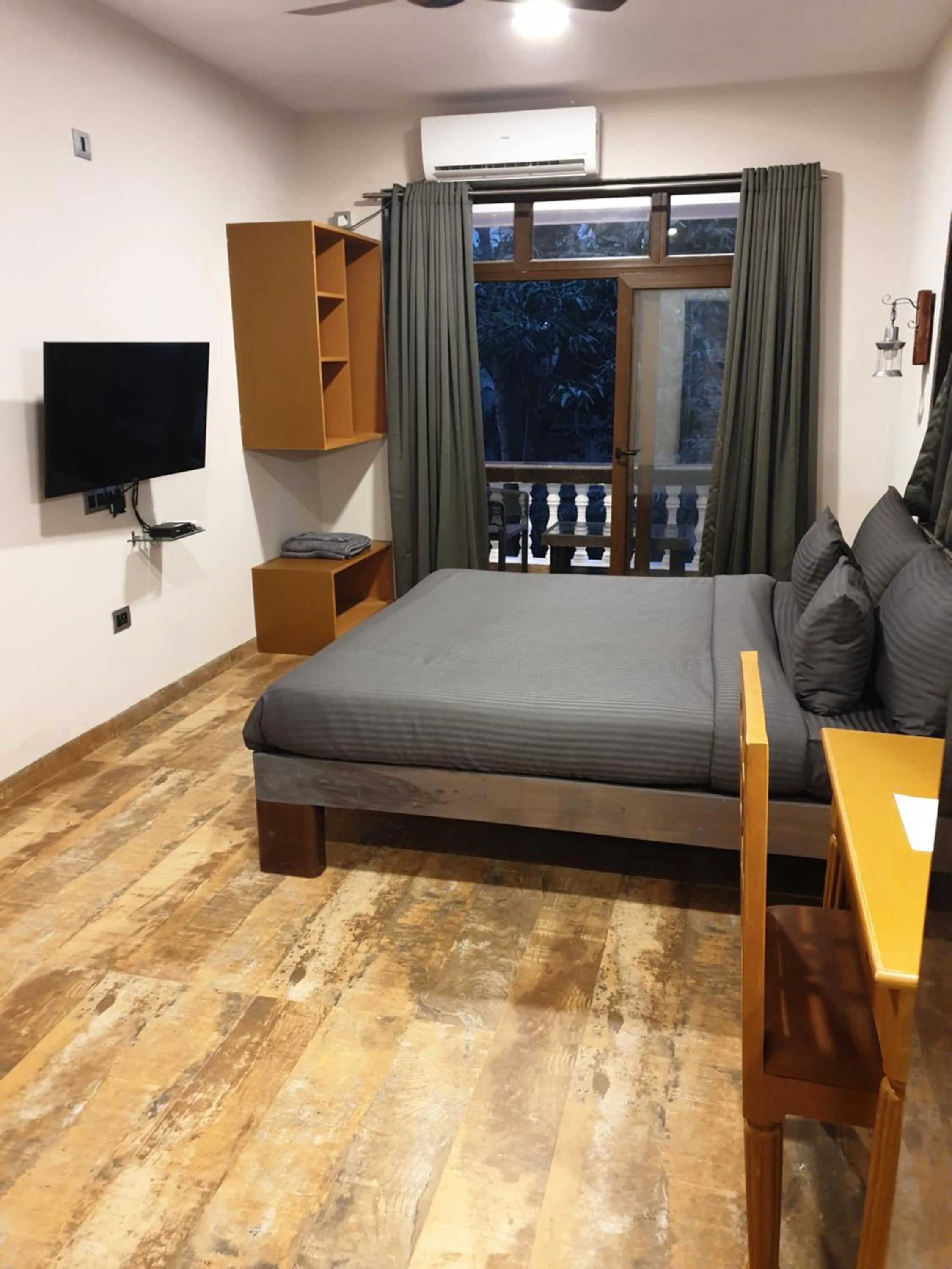 Photo of the whole room, Bed in Celebrations - Vagator - Goa