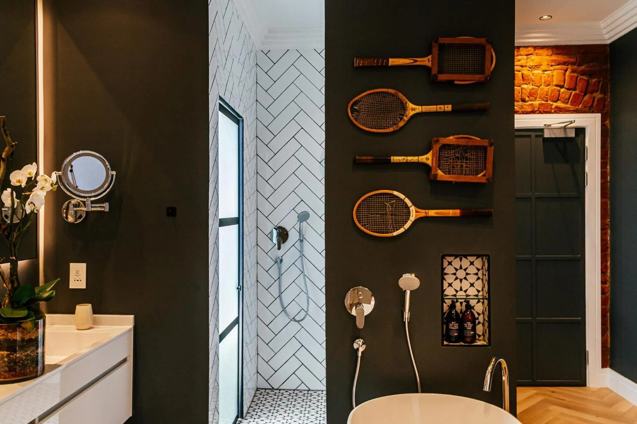 Bathroom in Pineapple House Boutique Hotel