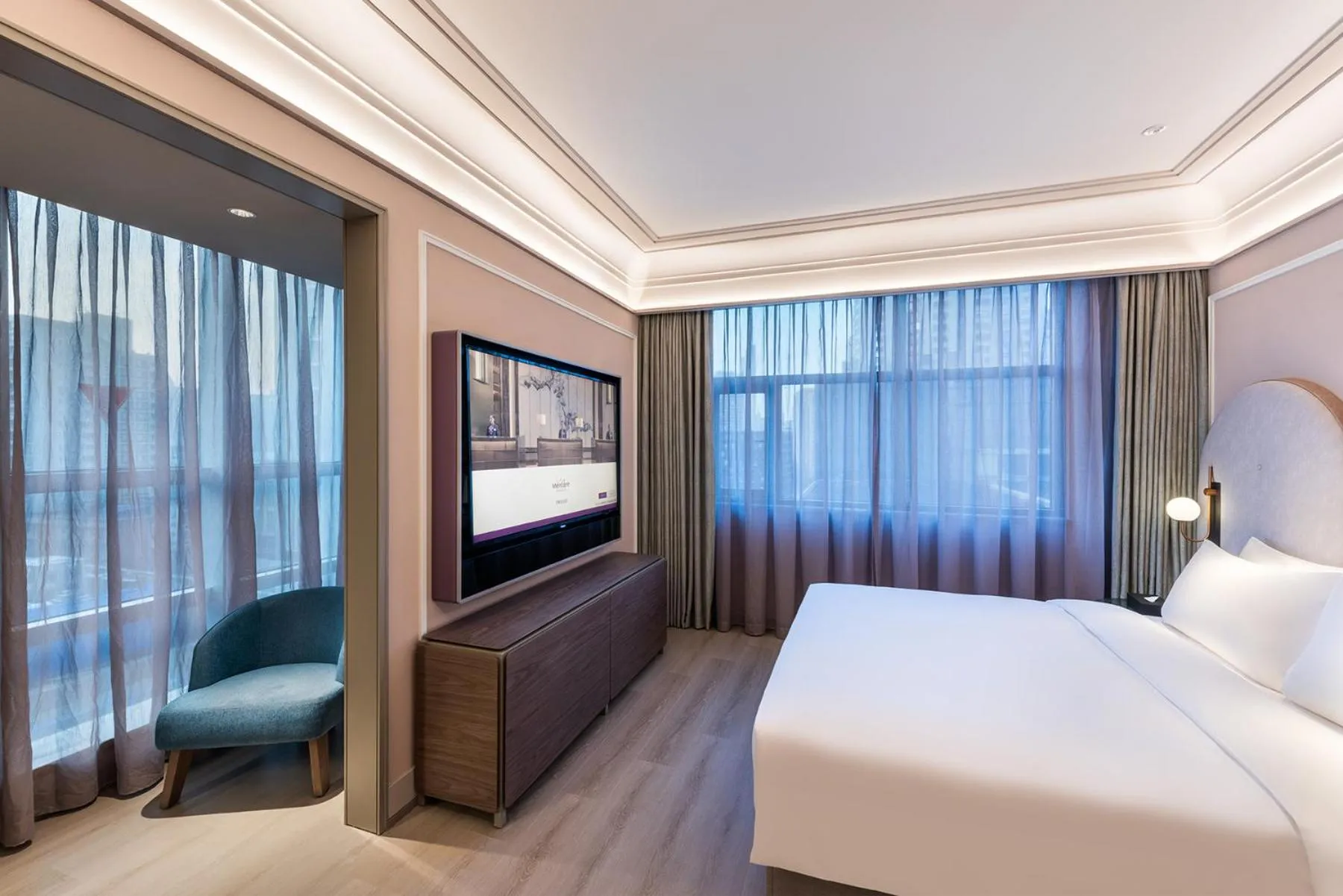 Bed in Mercure Nanjing Downtown