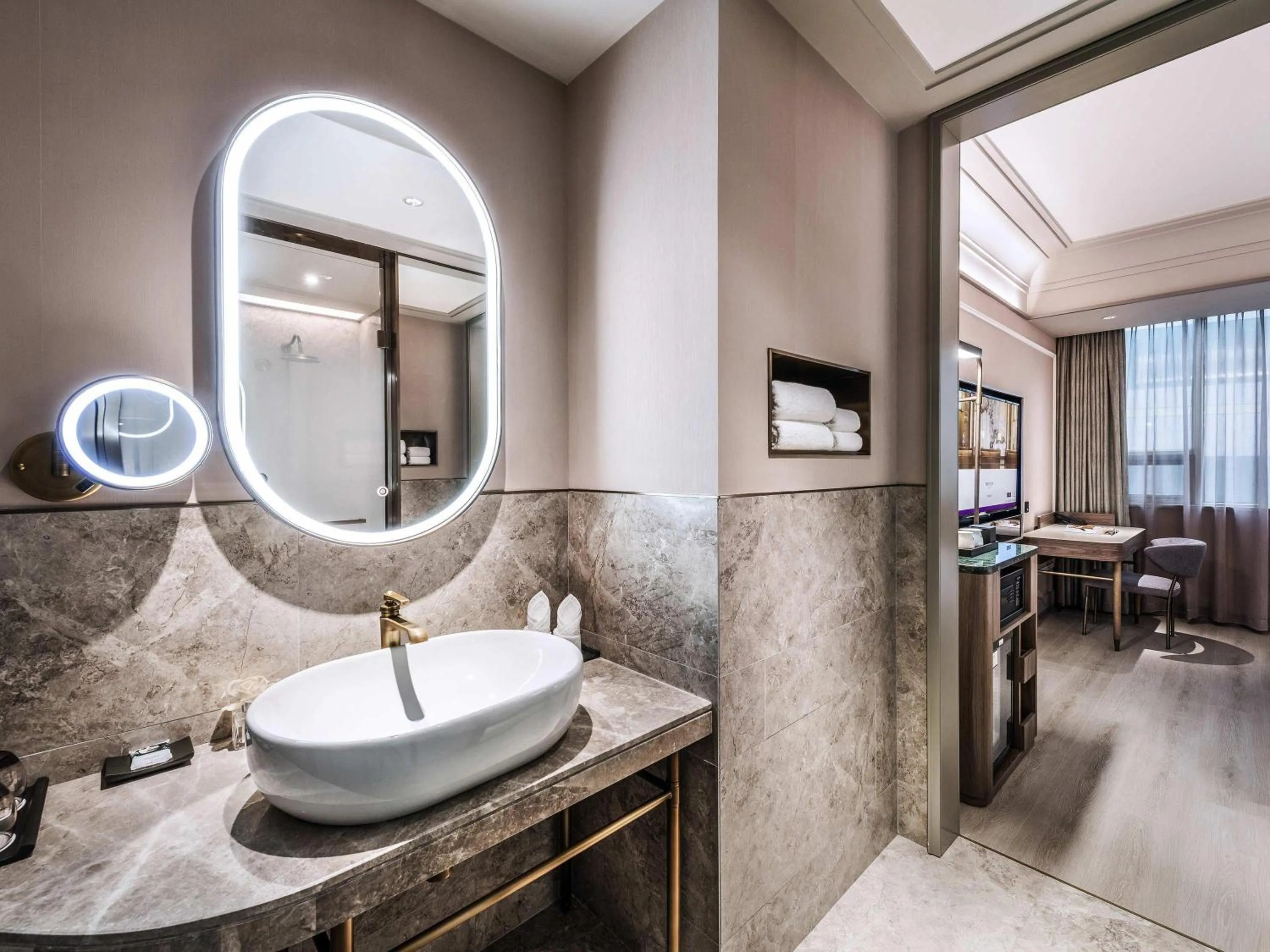 Bedroom in Mercure Nanjing Downtown