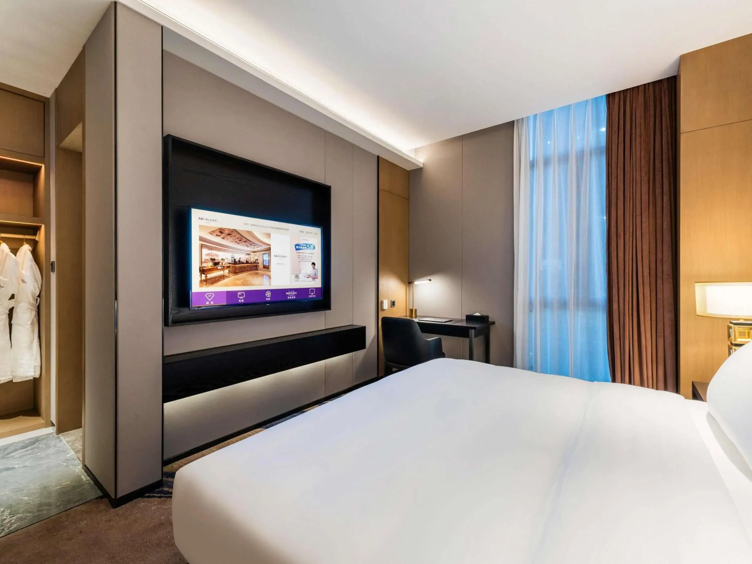 Bedroom, Bed in Mercure Shenzhen Longgang Bedroom, Bed in Mercure Shenzhen Longgang