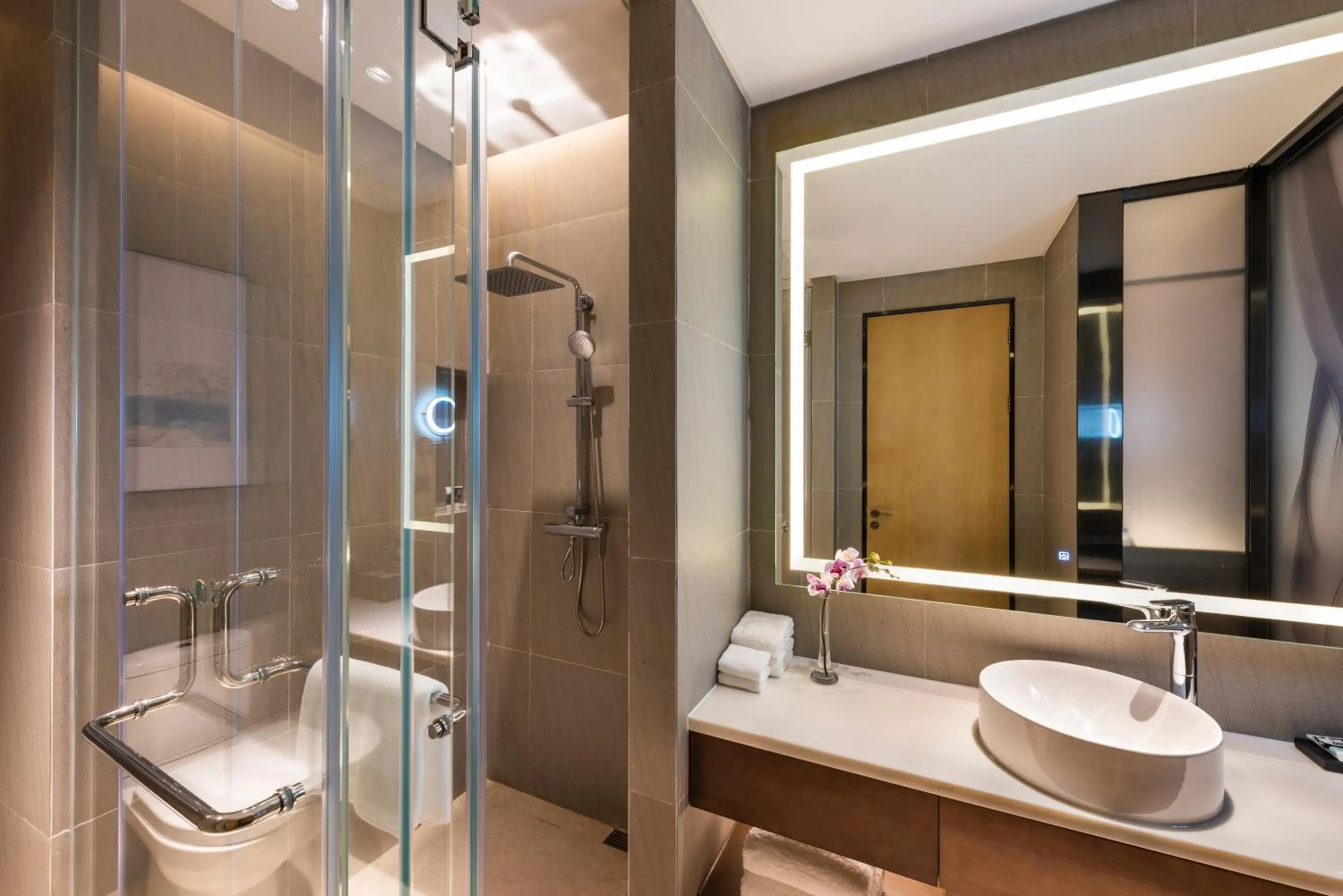 Shower in Mercure Shenzhen Longgang