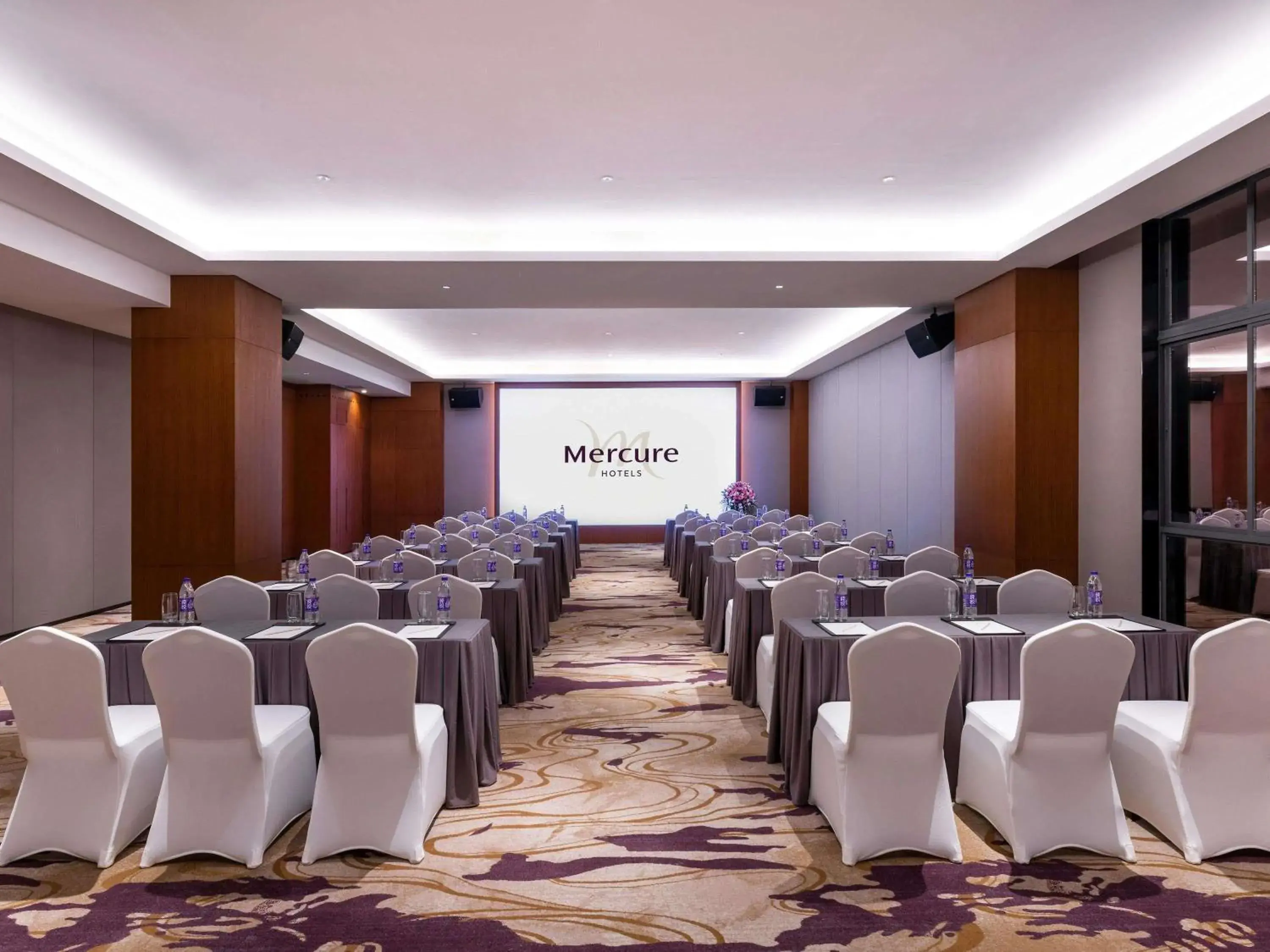 Property building in Mercure Shenzhen Longgang Property building in Mercure Shenzhen Longgang