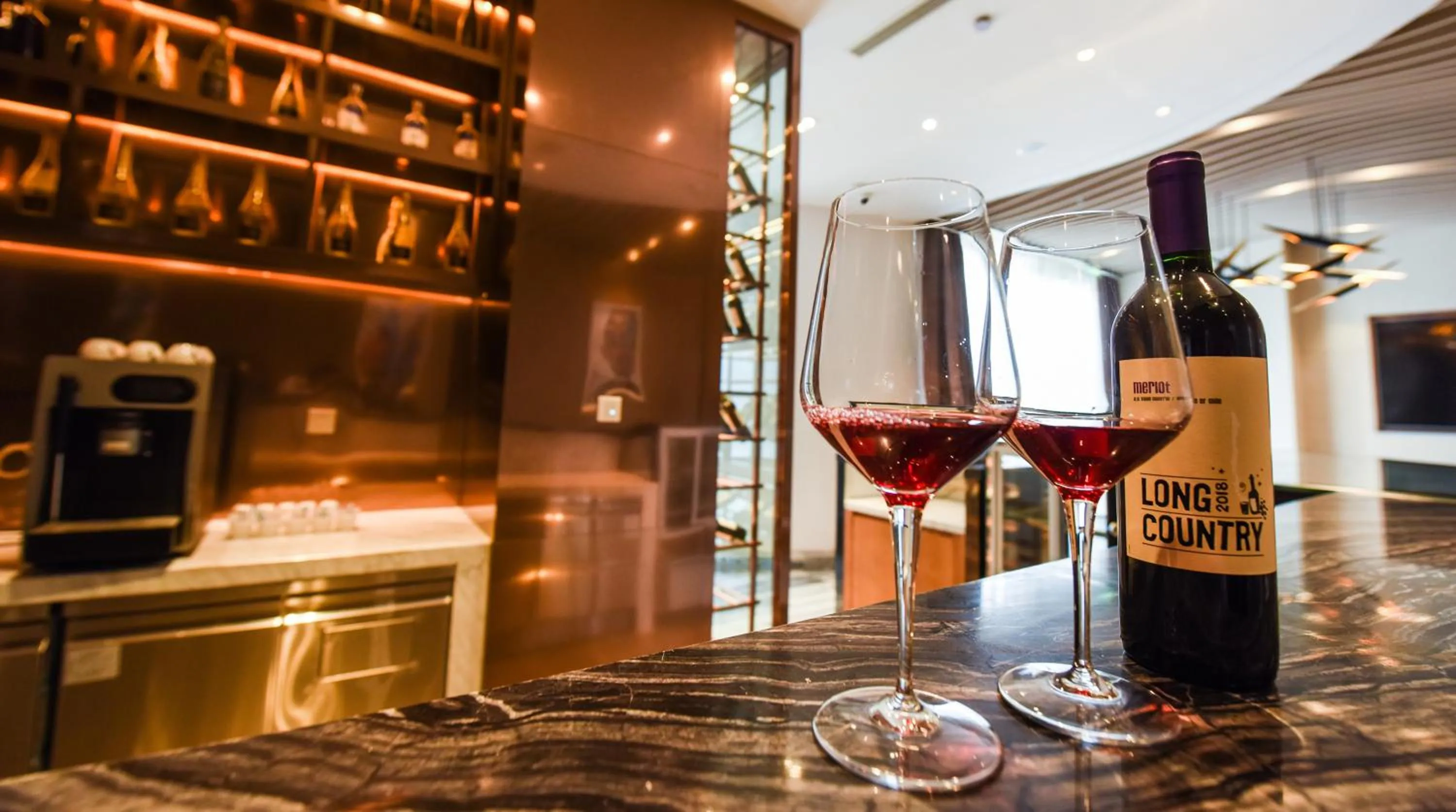 Restaurant/places to eat in Novotel Zhengzhou Airport