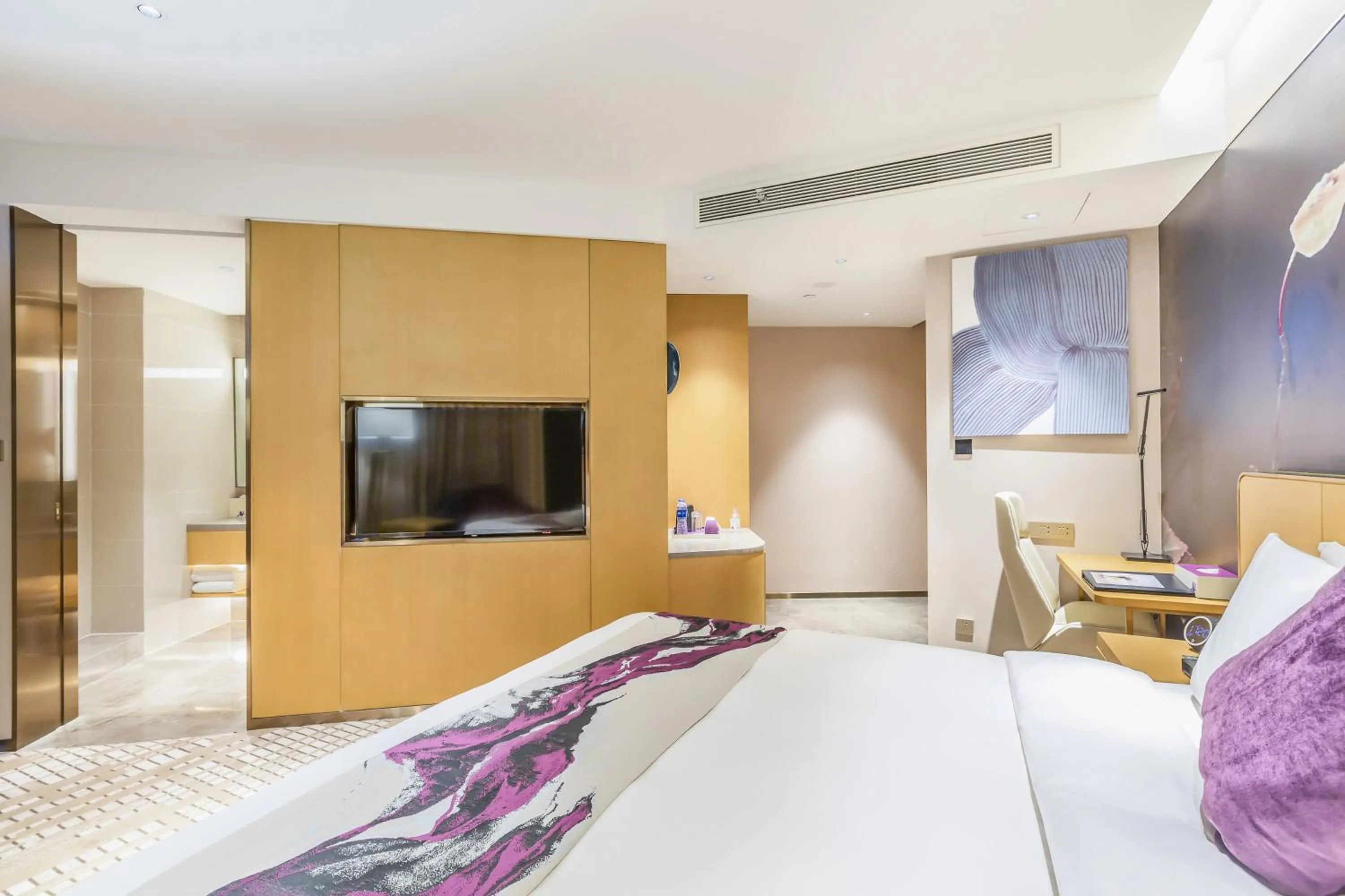 Bed in Novotel Zhengzhou Airport