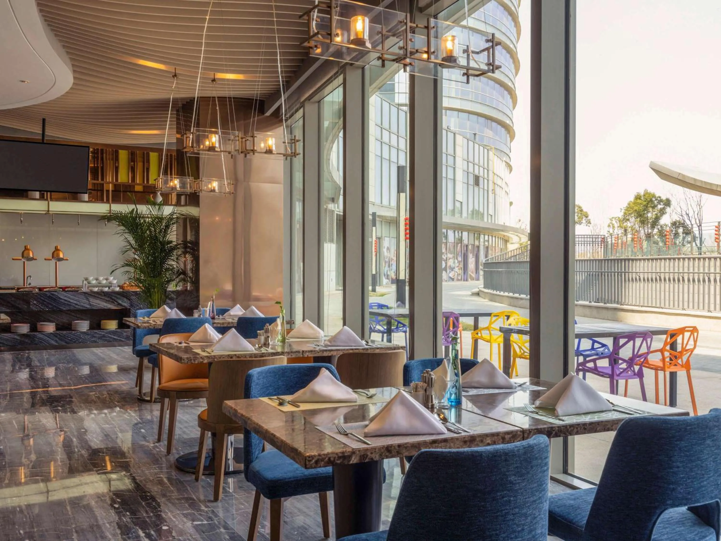 Restaurant/places to eat in Novotel Zhengzhou Airport