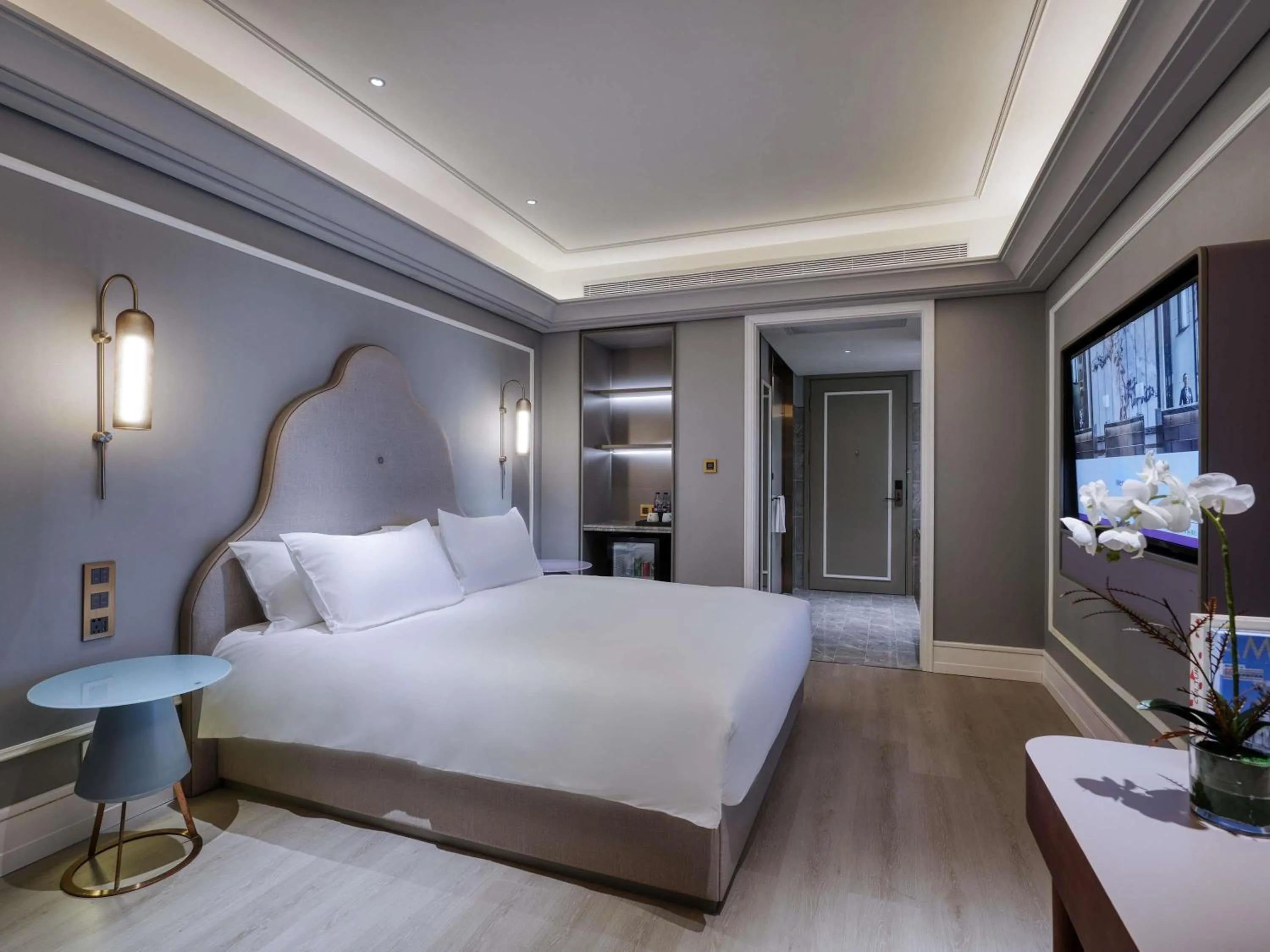 Bedroom, Bed in Mercure Shenzhen Sports Center Hotel