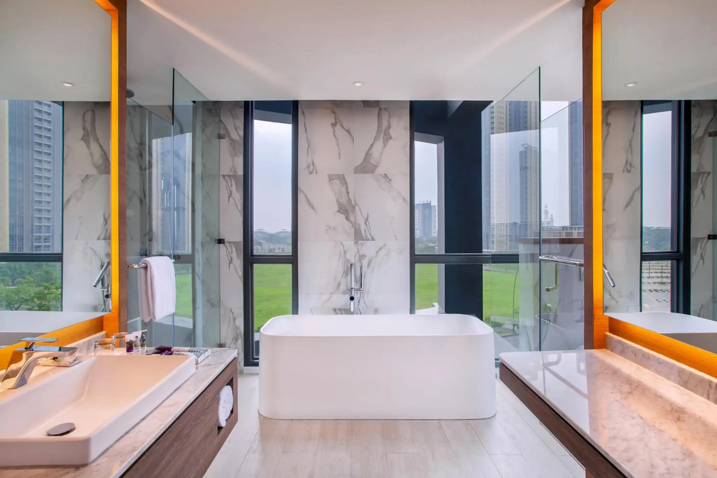 Bathroom in Mercure Tangerang BSD City Bathroom in Mercure Tangerang BSD City