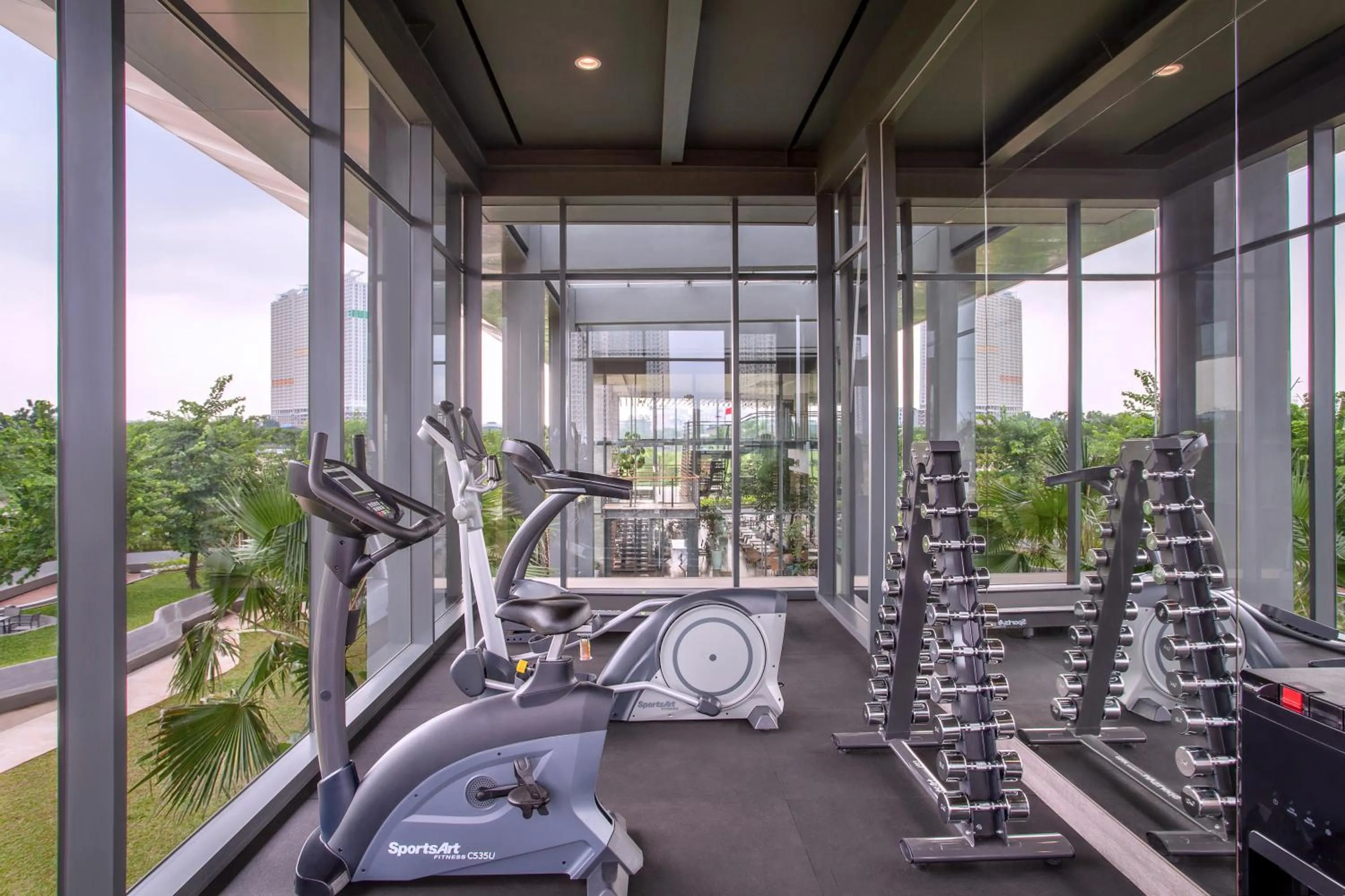 Fitness centre/facilities in Mercure Tangerang BSD City