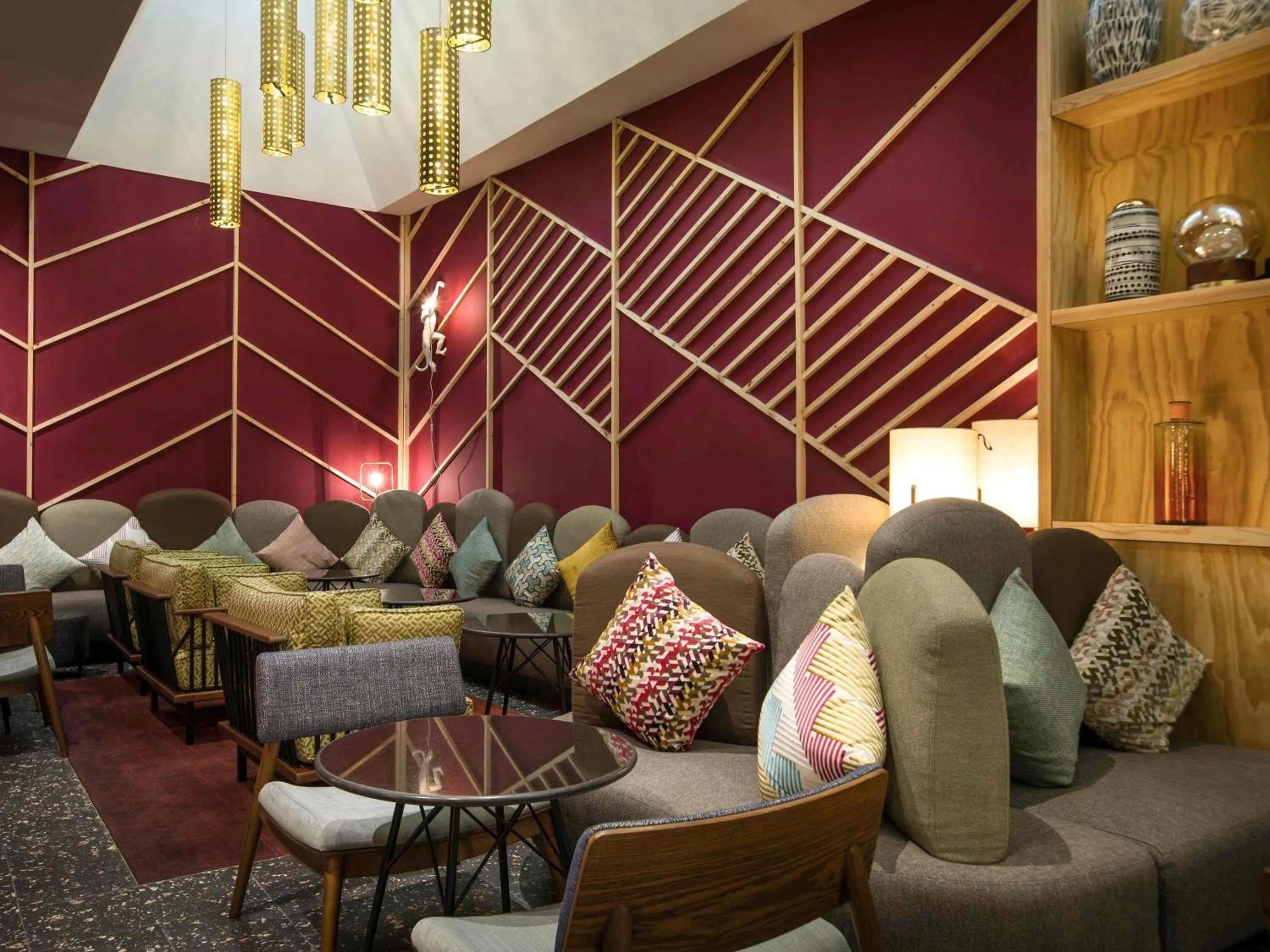 Property building in Ibis Abdelmoumen Casa Centre