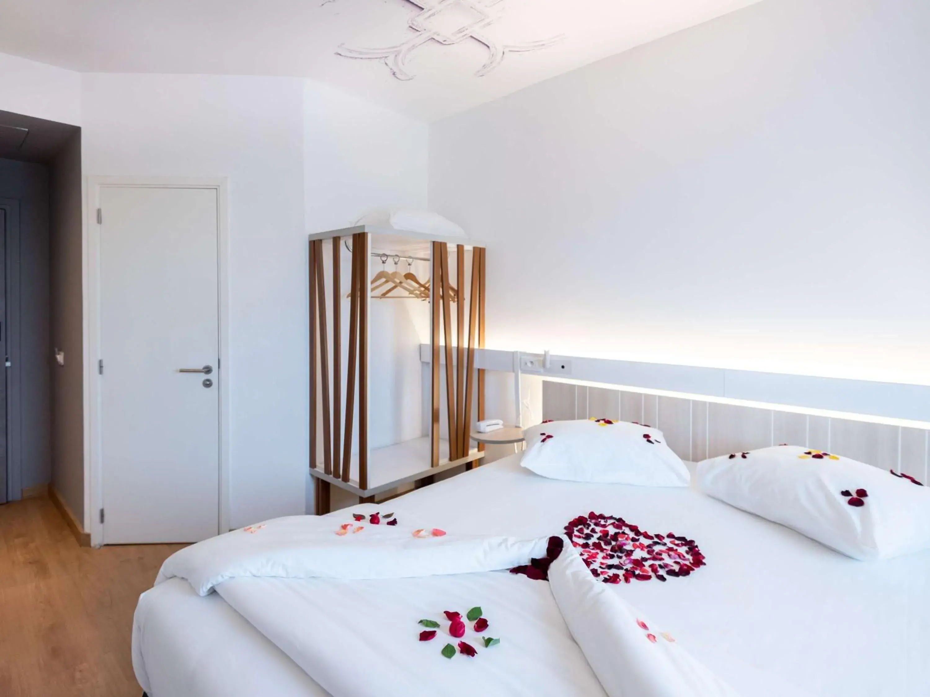 wedding, Bed in Ibis Abdelmoumen Casa Centre wedding, Bed in Ibis Abdelmoumen Casa Centre