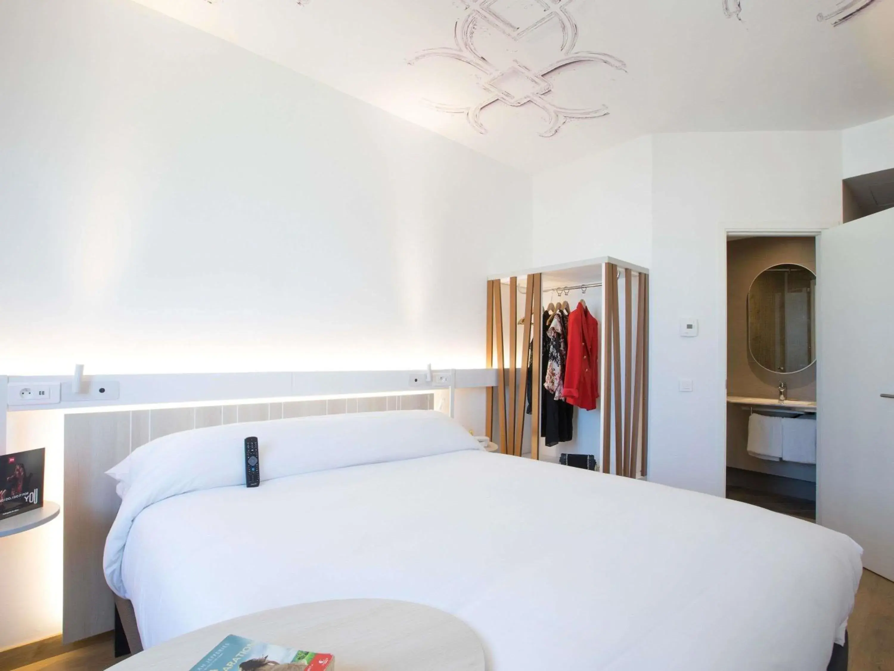 Bedroom, Bed in Ibis Abdelmoumen Casa Centre Bedroom, Bed in Ibis Abdelmoumen Casa Centre