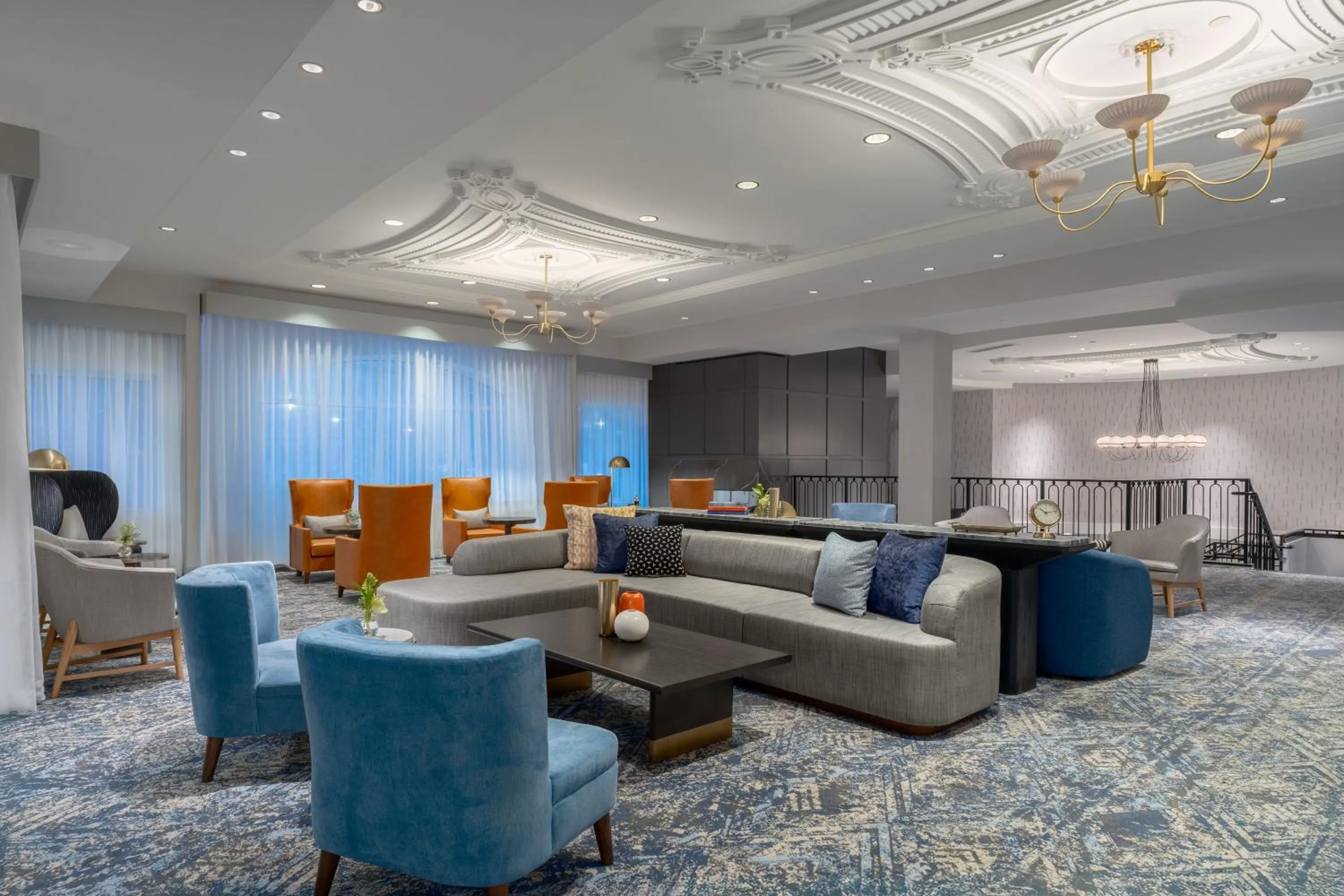 Property building in Hotel Commonwealth