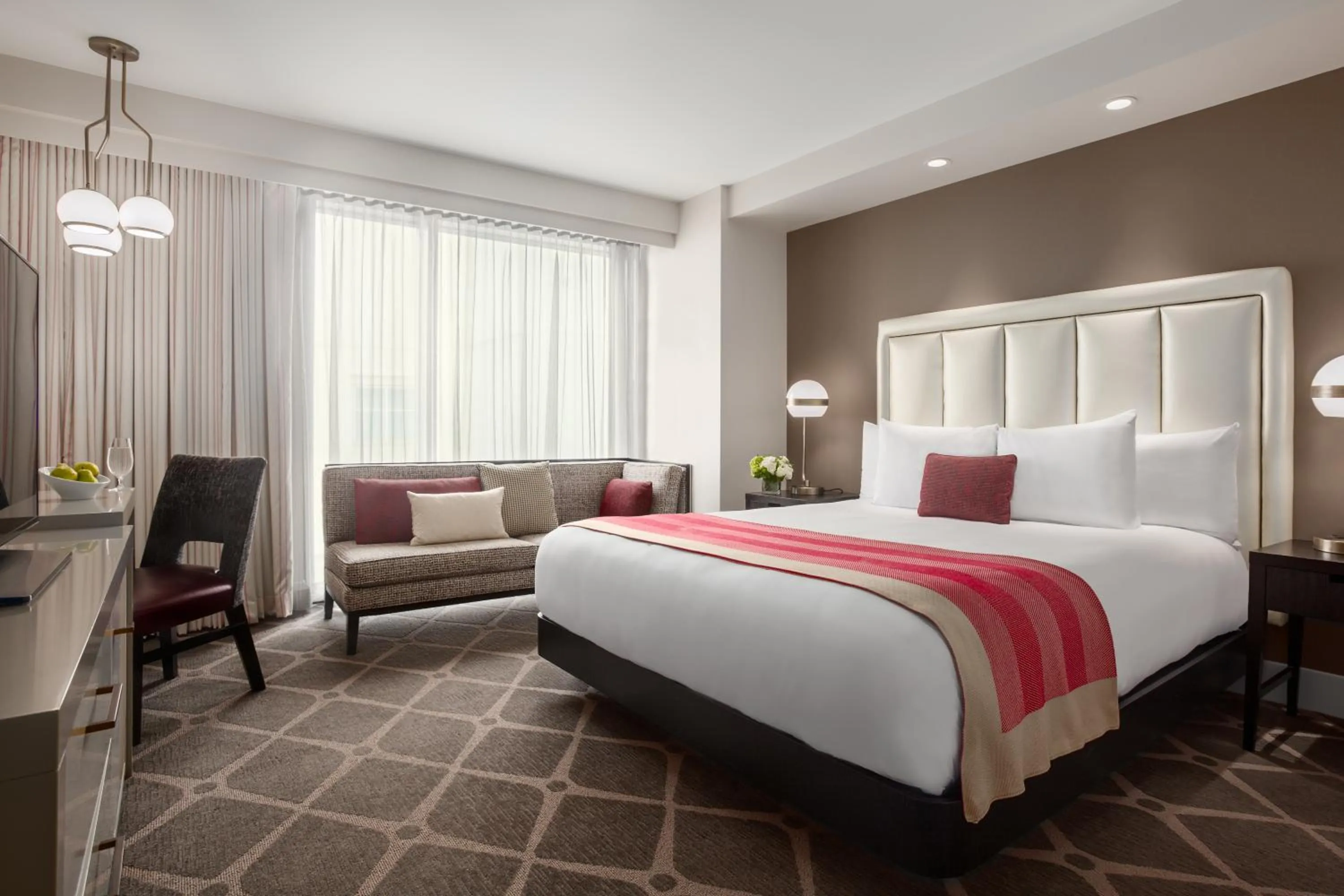 Photo of the whole room, Bed in Hotel Commonwealth