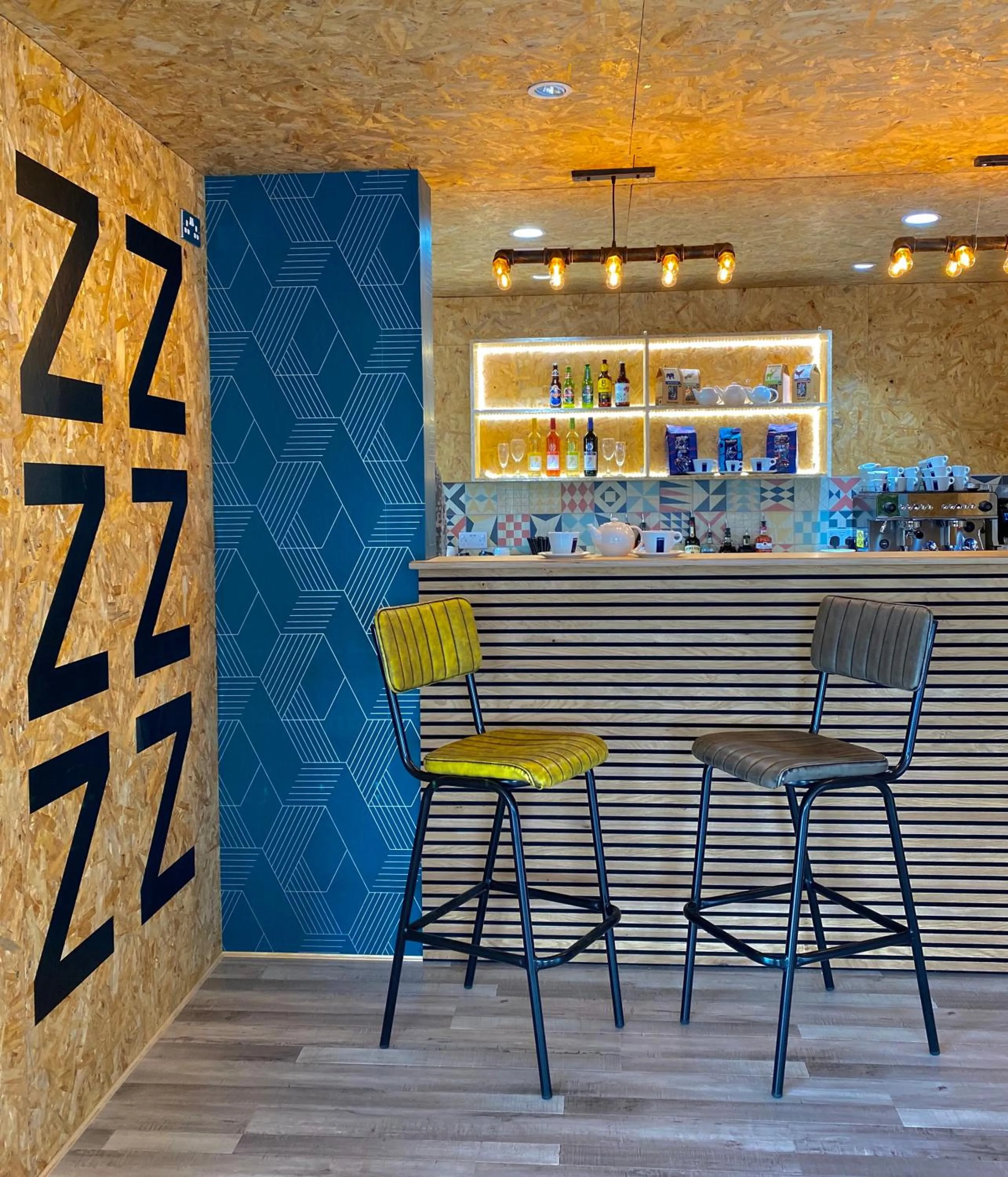 Lounge or bar in Snoozebox Olympic Park