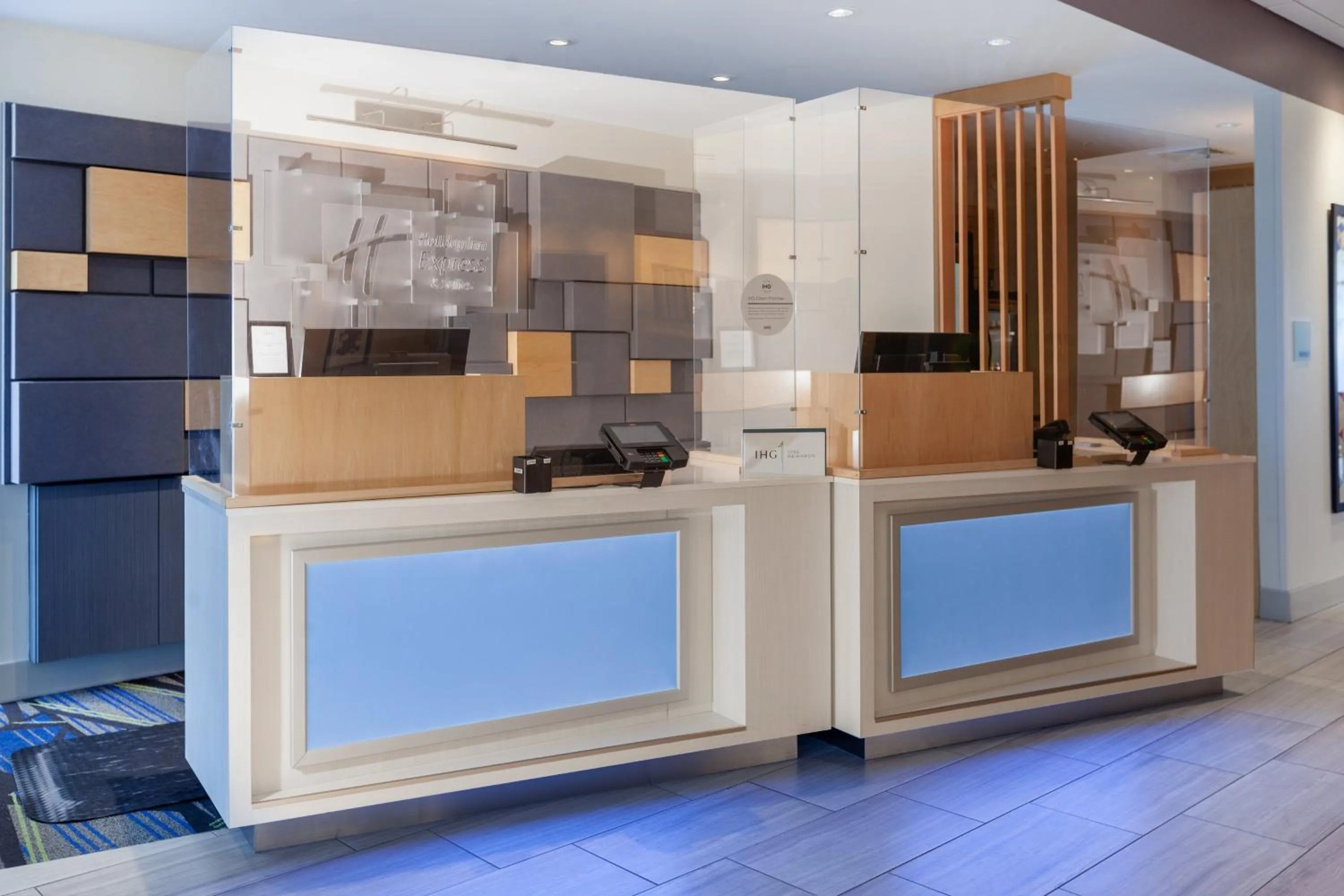 Property building in Holiday Inn Express & Suites Brunswick-Harpers Ferry Area by IHG