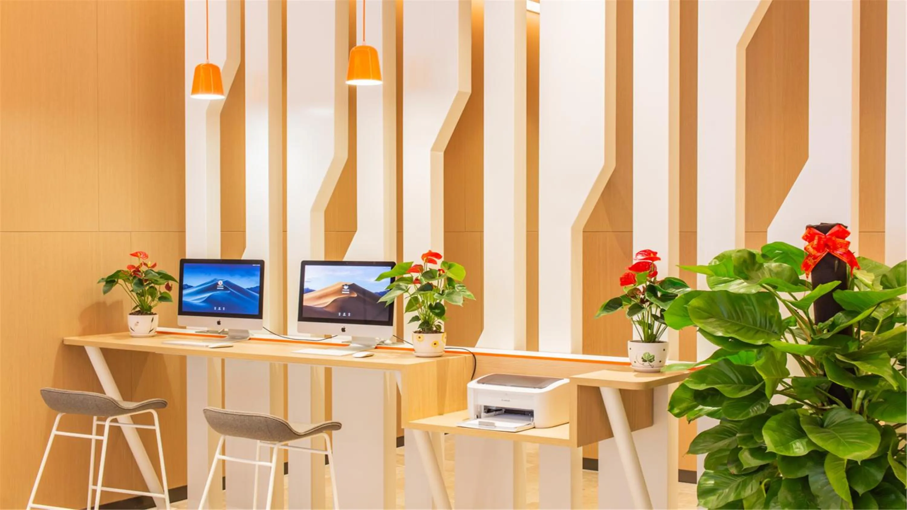 Business facilities in Holiday Inn Express Jiangmen Jianghai by IHG