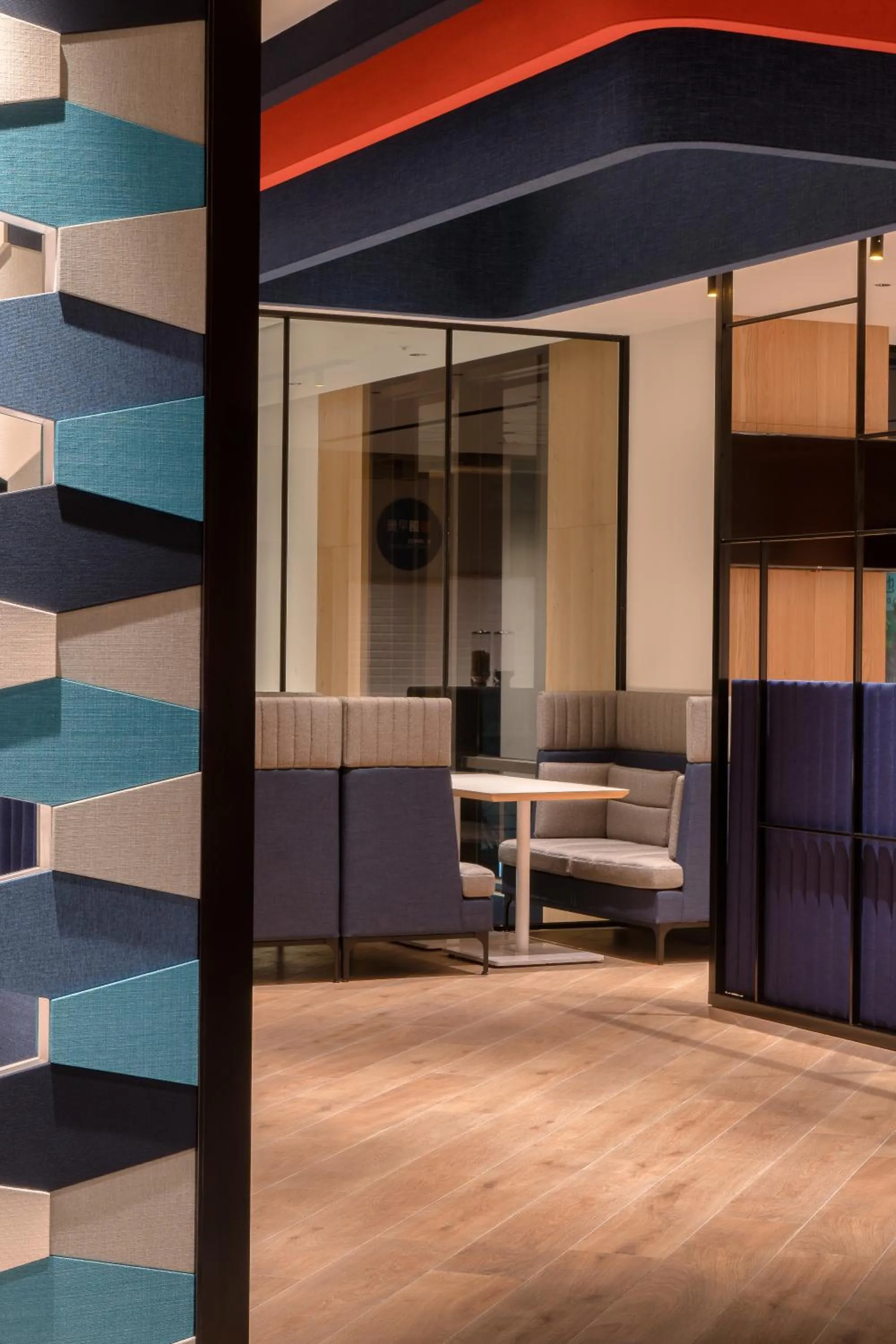 Dining area in Holiday Inn Express Chiayi by IHG