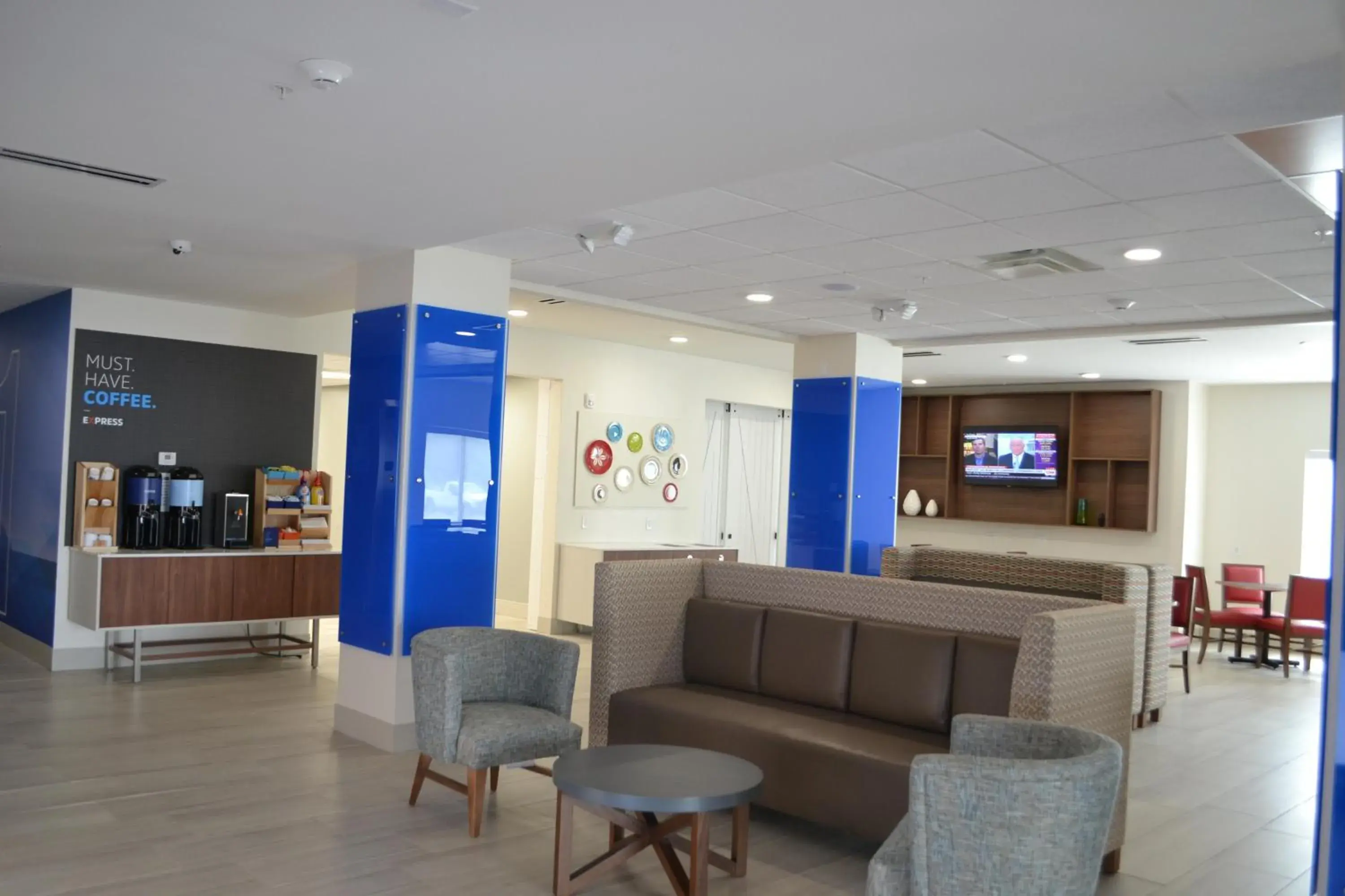 Breakfast in Holiday Inn Express Tallahassee-University Central by IHG Breakfast in Holiday Inn Express Tallahassee-University Central by IHG