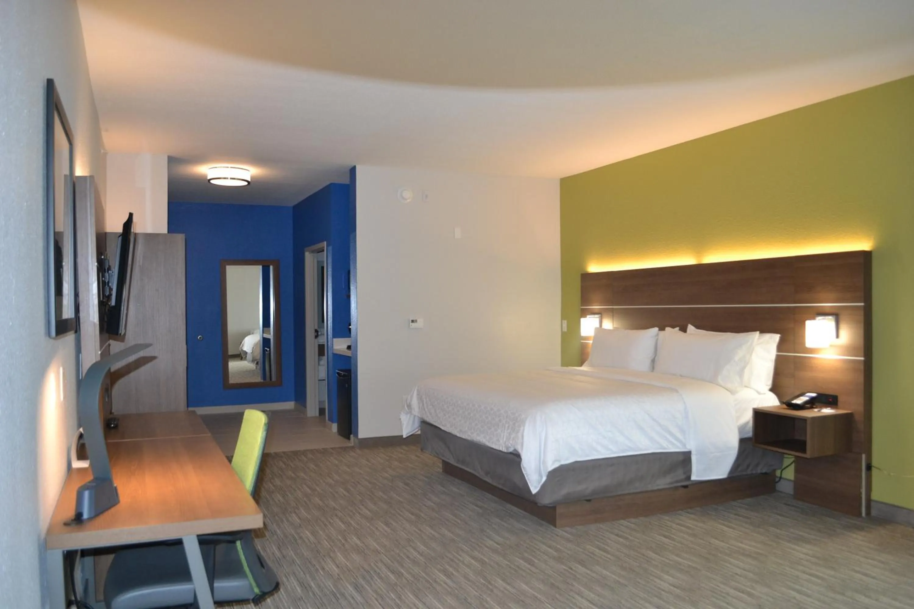 Bedroom in Holiday Inn Express Tallahassee-University Central by IHG