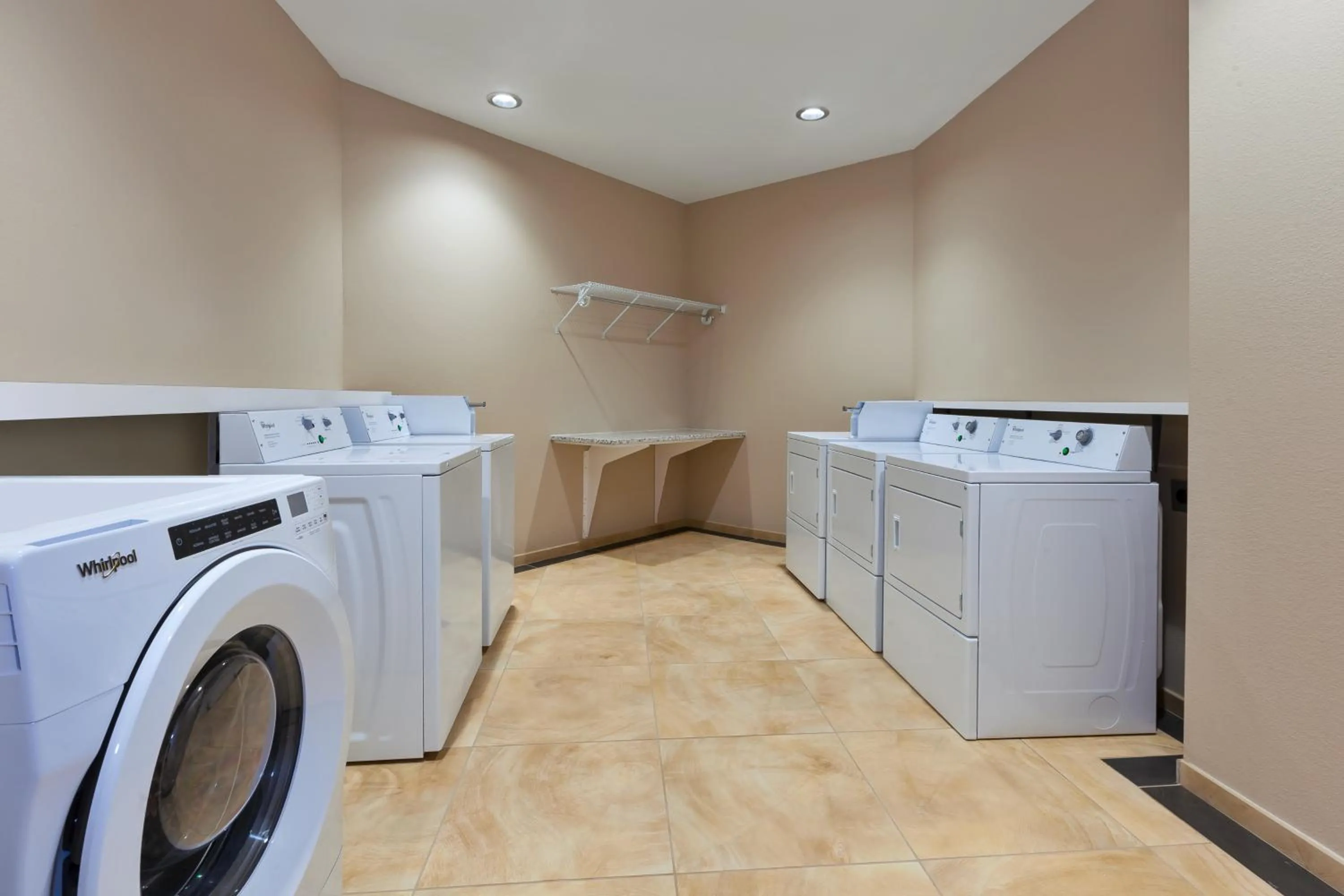 Candlewood Suites Louisville - NE Downtown Area by IHG