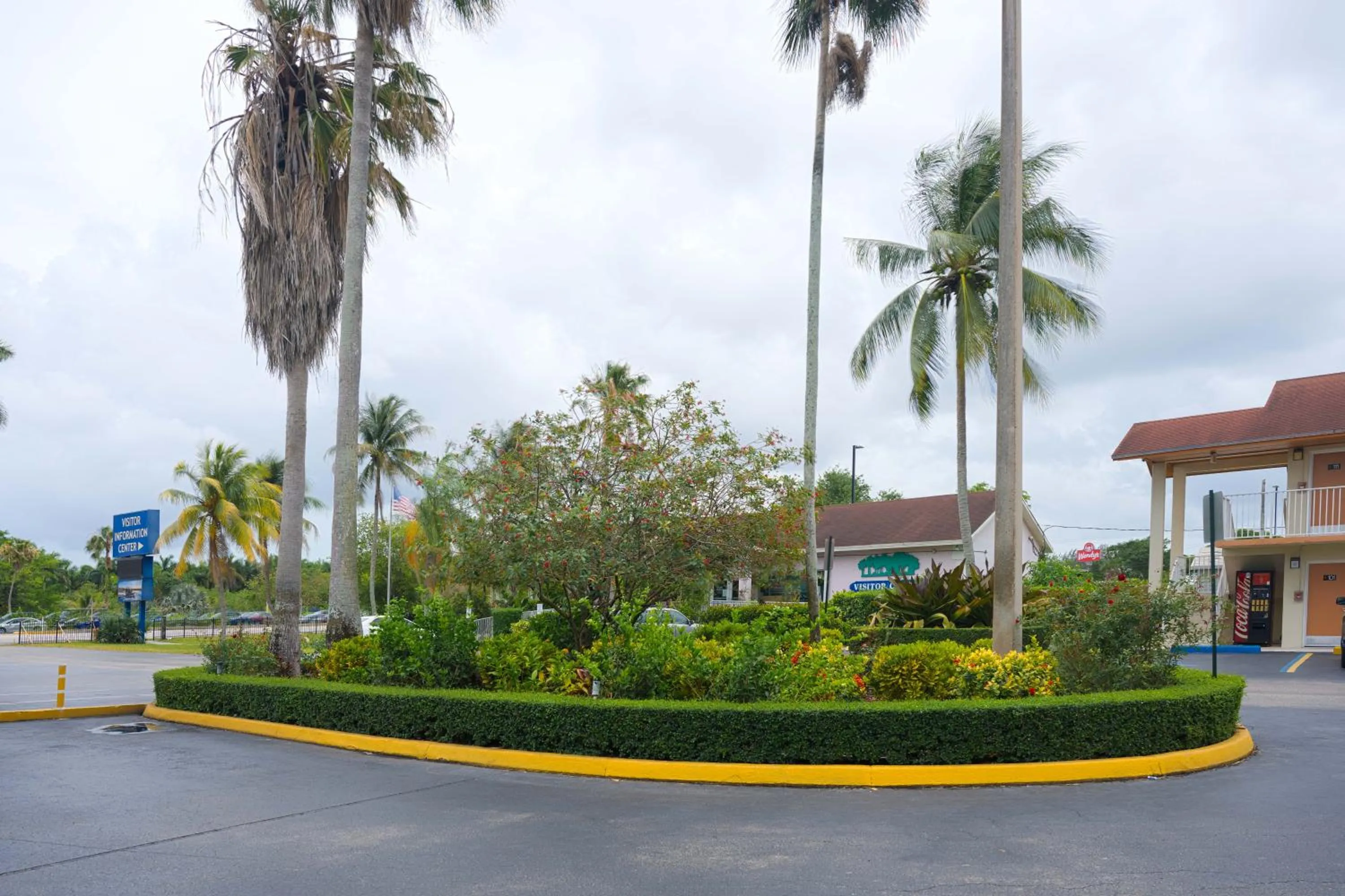 Property building in Fairway Inn Florida City Homestead Everglades