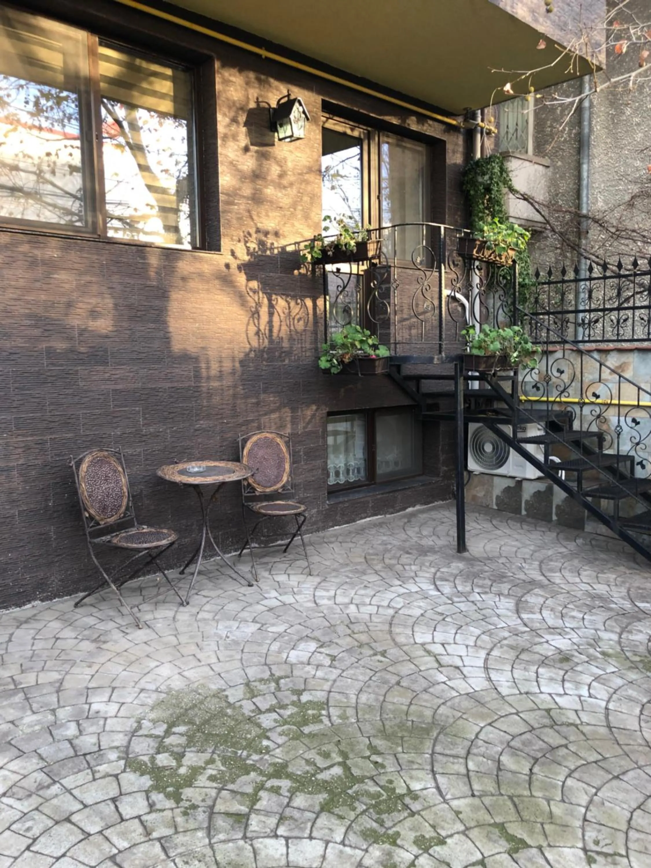 Facade/entrance in Studio