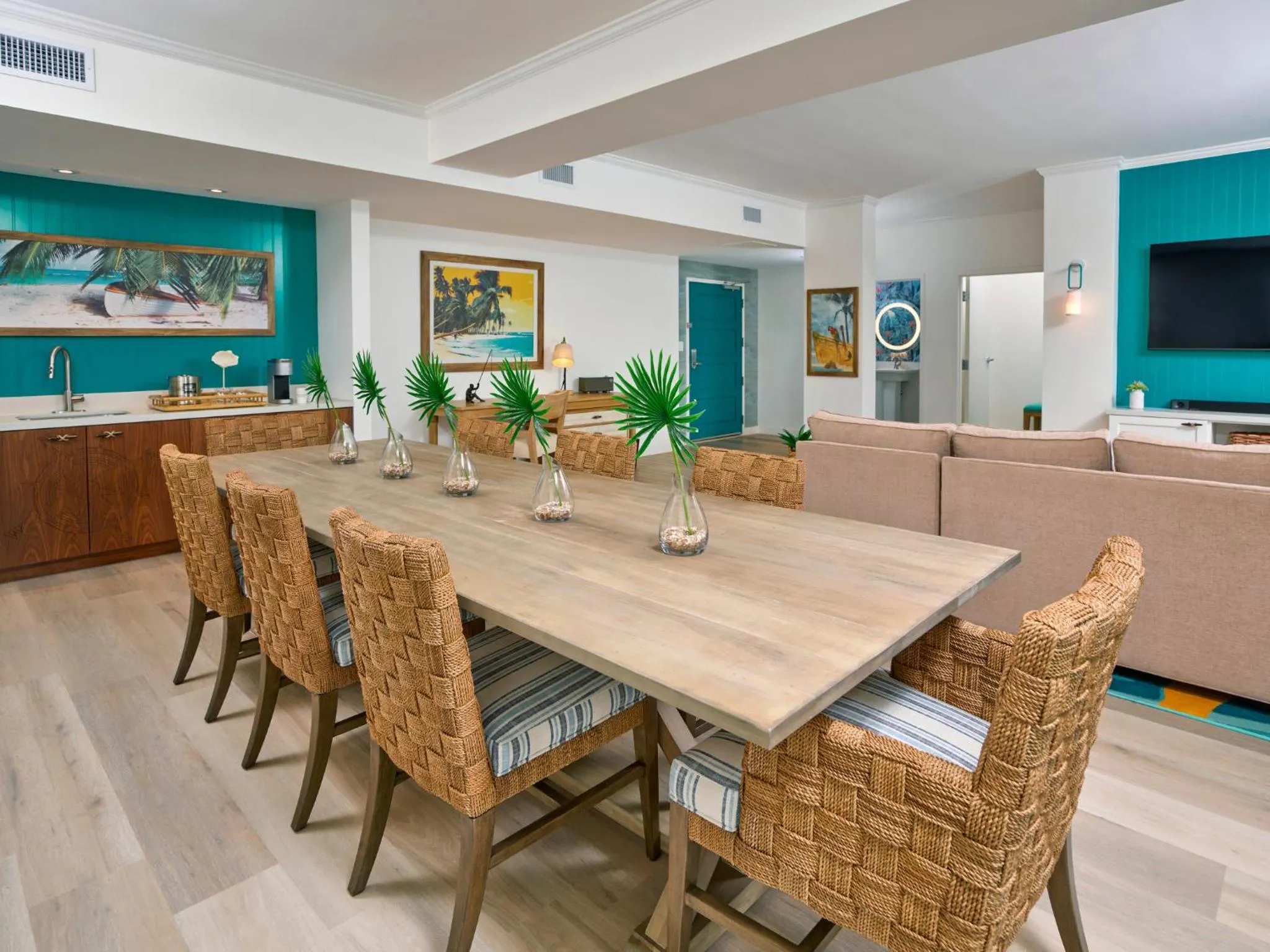 Dining area in Margaritaville Lake Resort, Lake Conroe