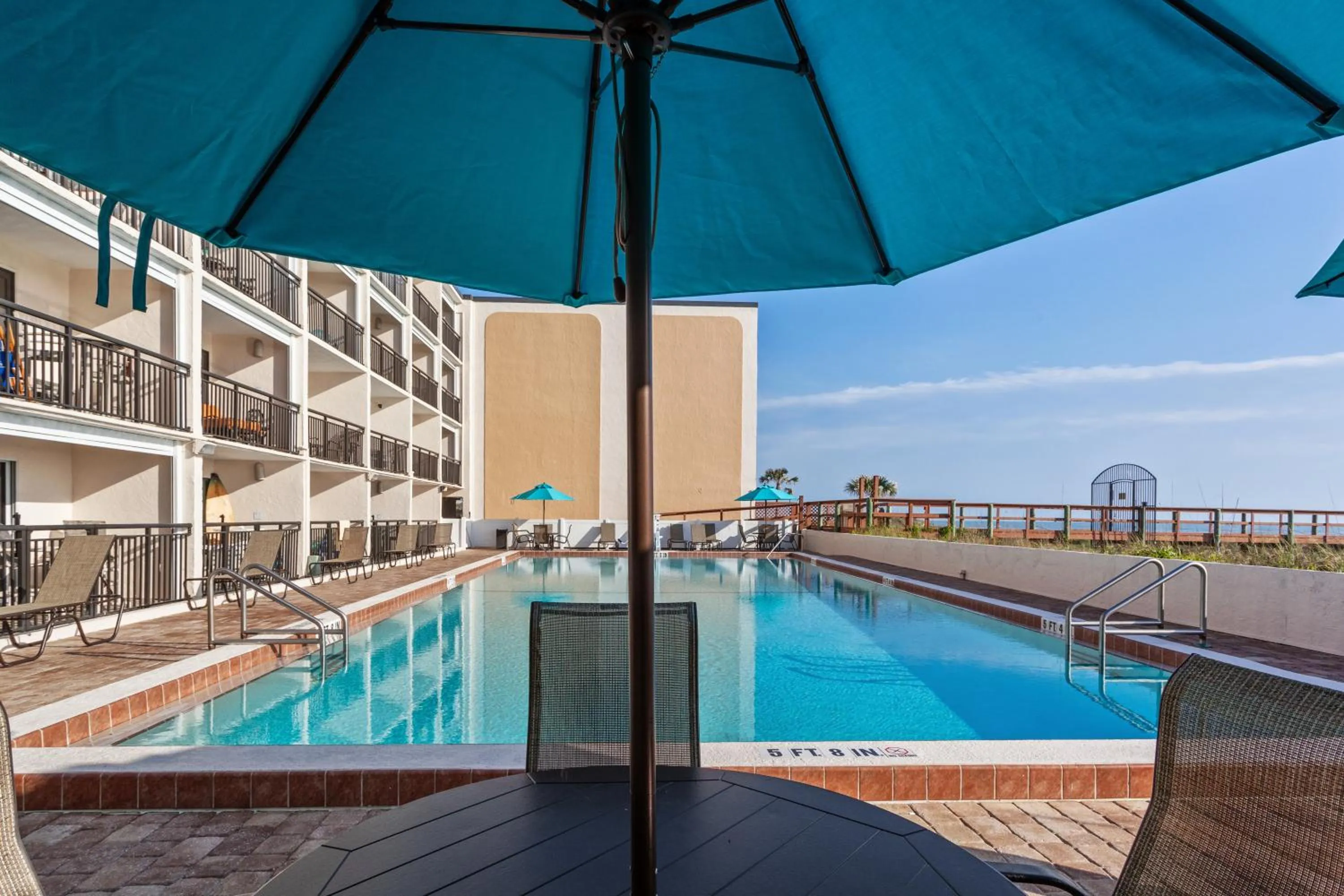 Swimming pool in Beacher's Lodge