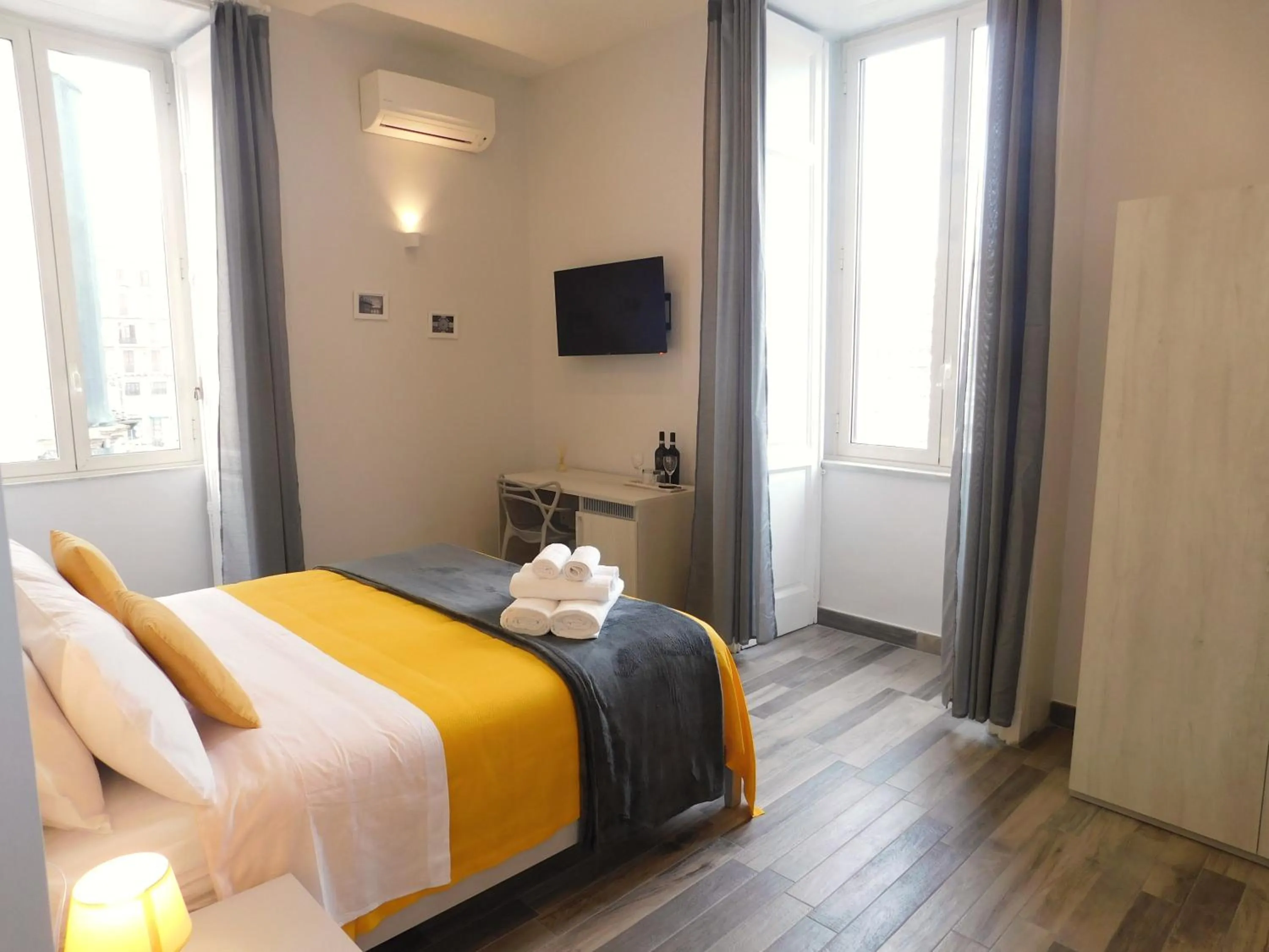 Bed in Scaramantico Rooms