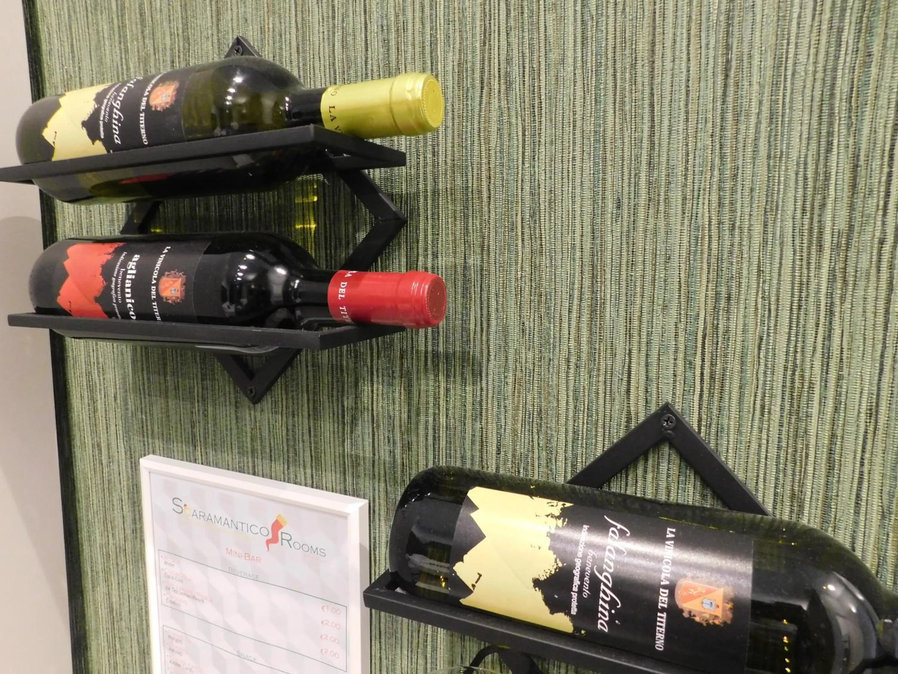 oven in Scaramantico Rooms