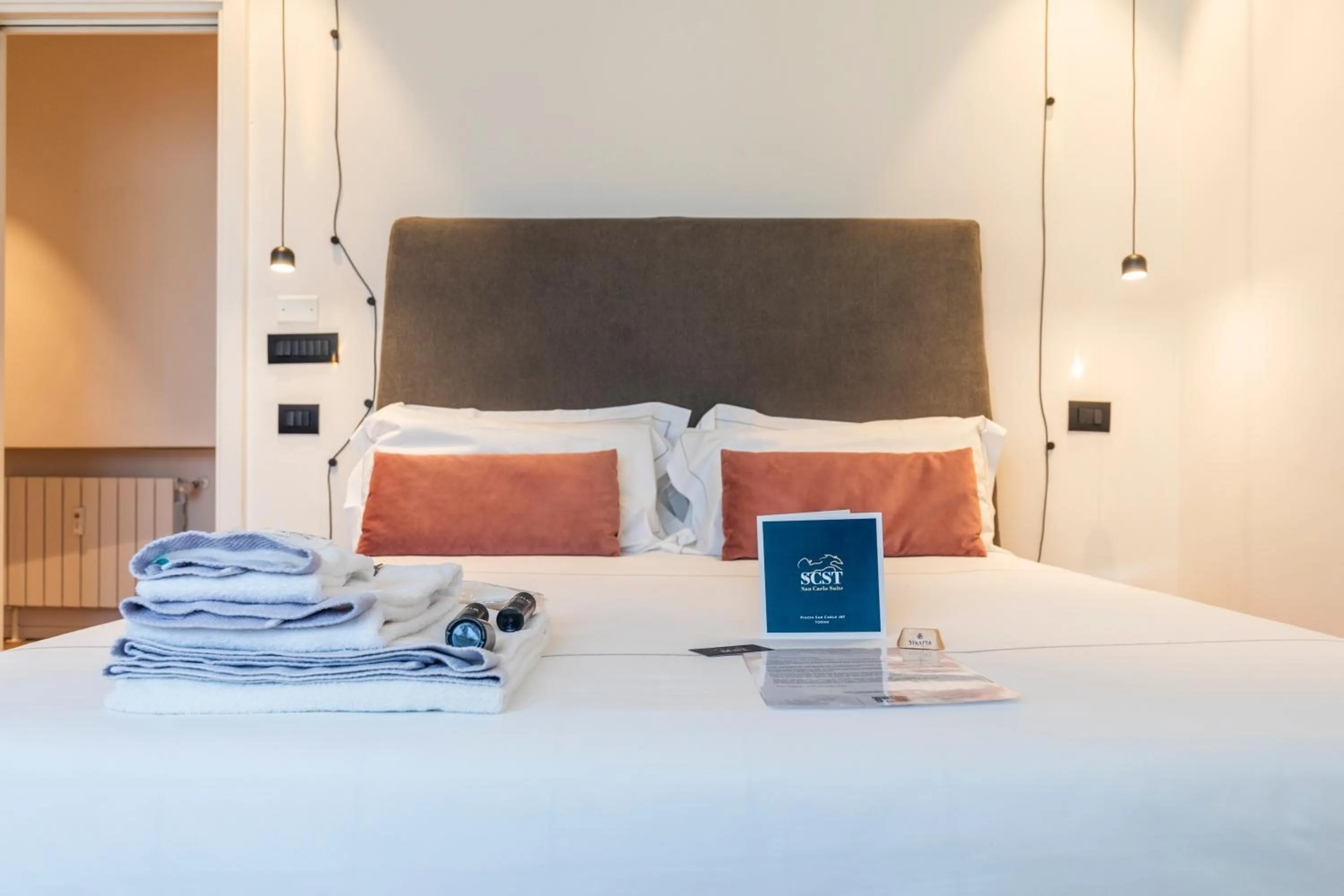 Bedroom, Bed in San Carlo Suite Torino