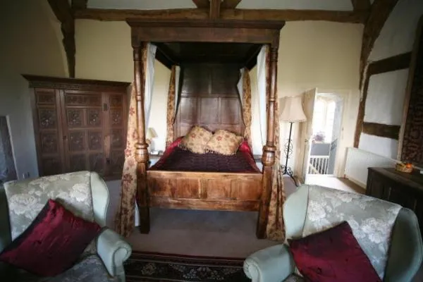 Bed in Blackmore Farm