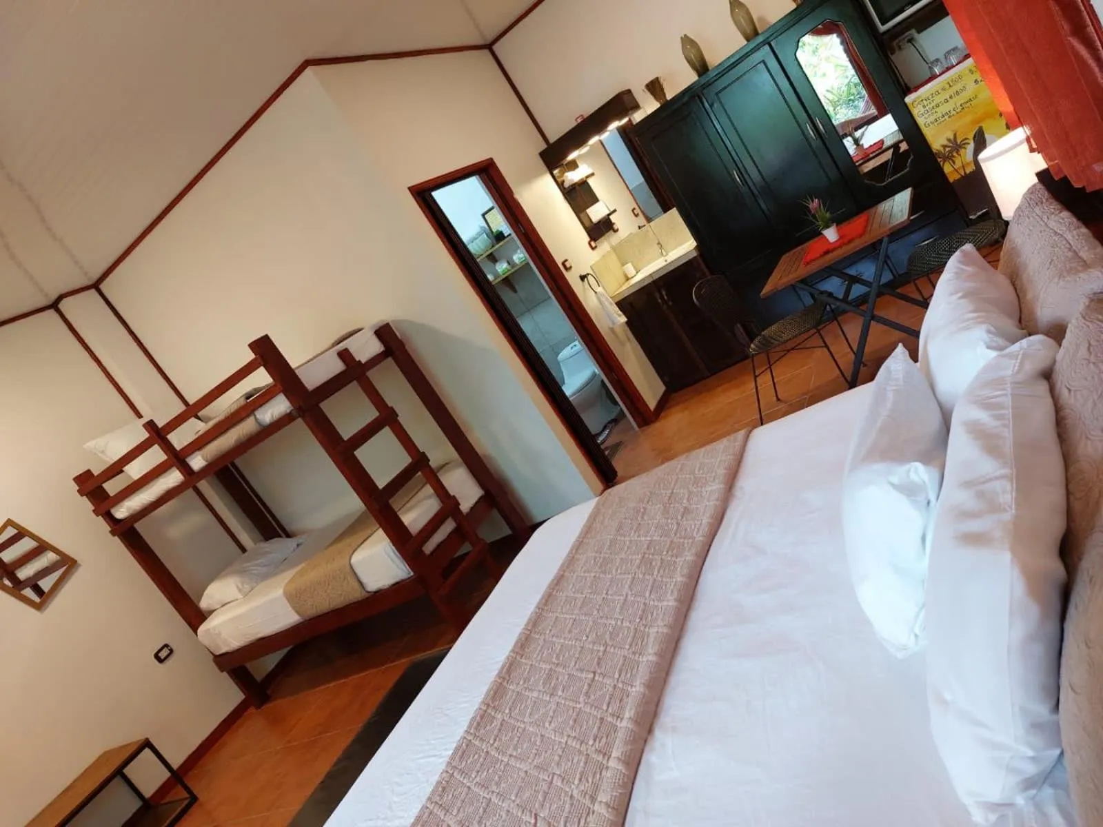 Bed in Hotel Casa Vito Beachfront