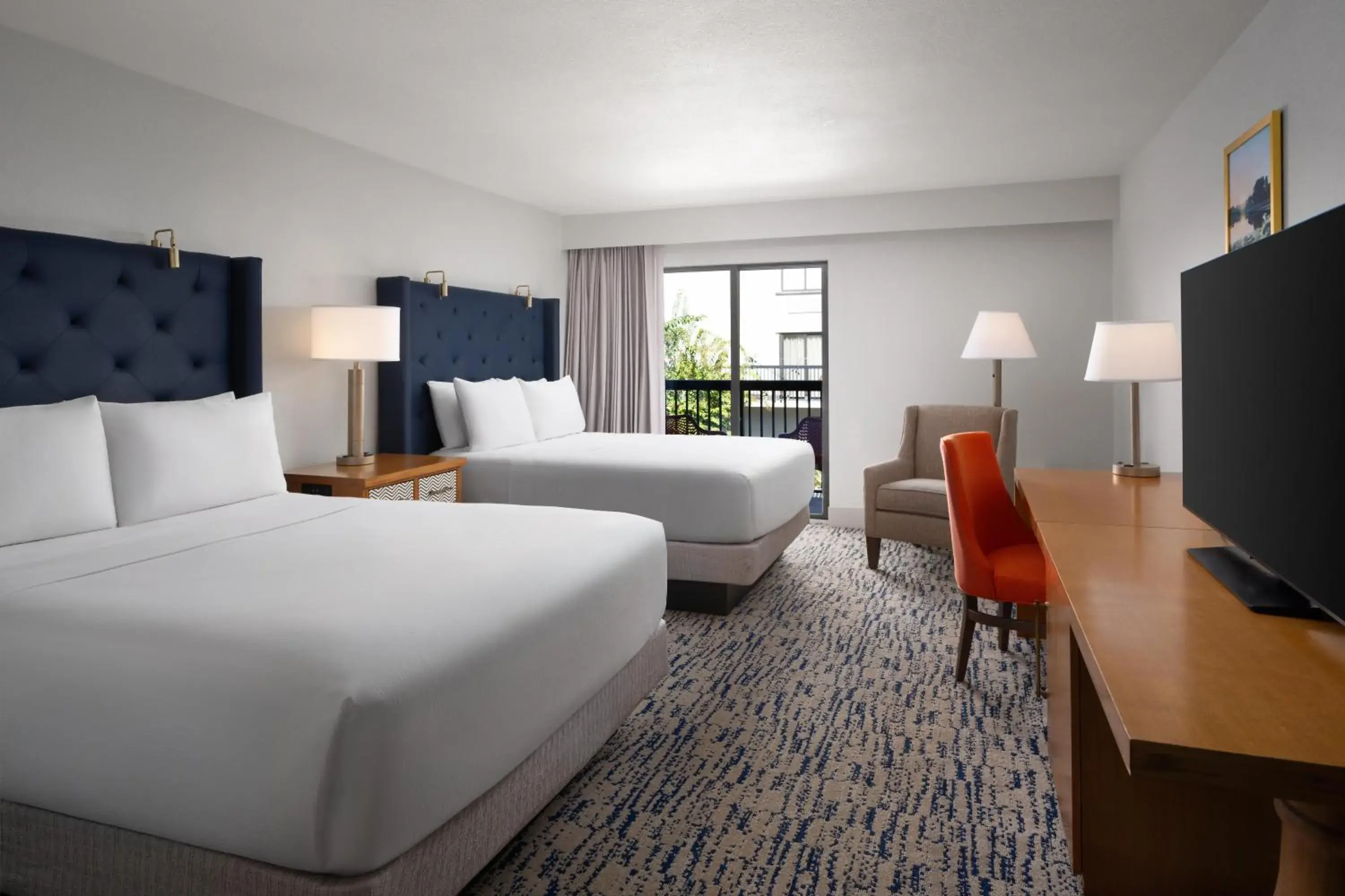 View (from property/room), Bed in DoubleTree by Hilton Gainesville View (from property/room), Bed in DoubleTree by Hilton Gainesville