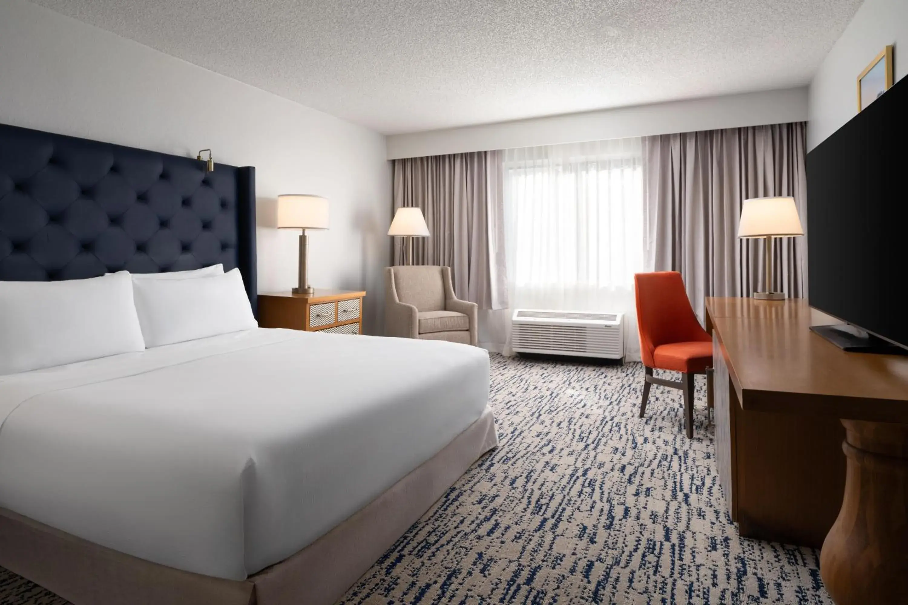 Bed in DoubleTree by Hilton Gainesville Bed in DoubleTree by Hilton Gainesville