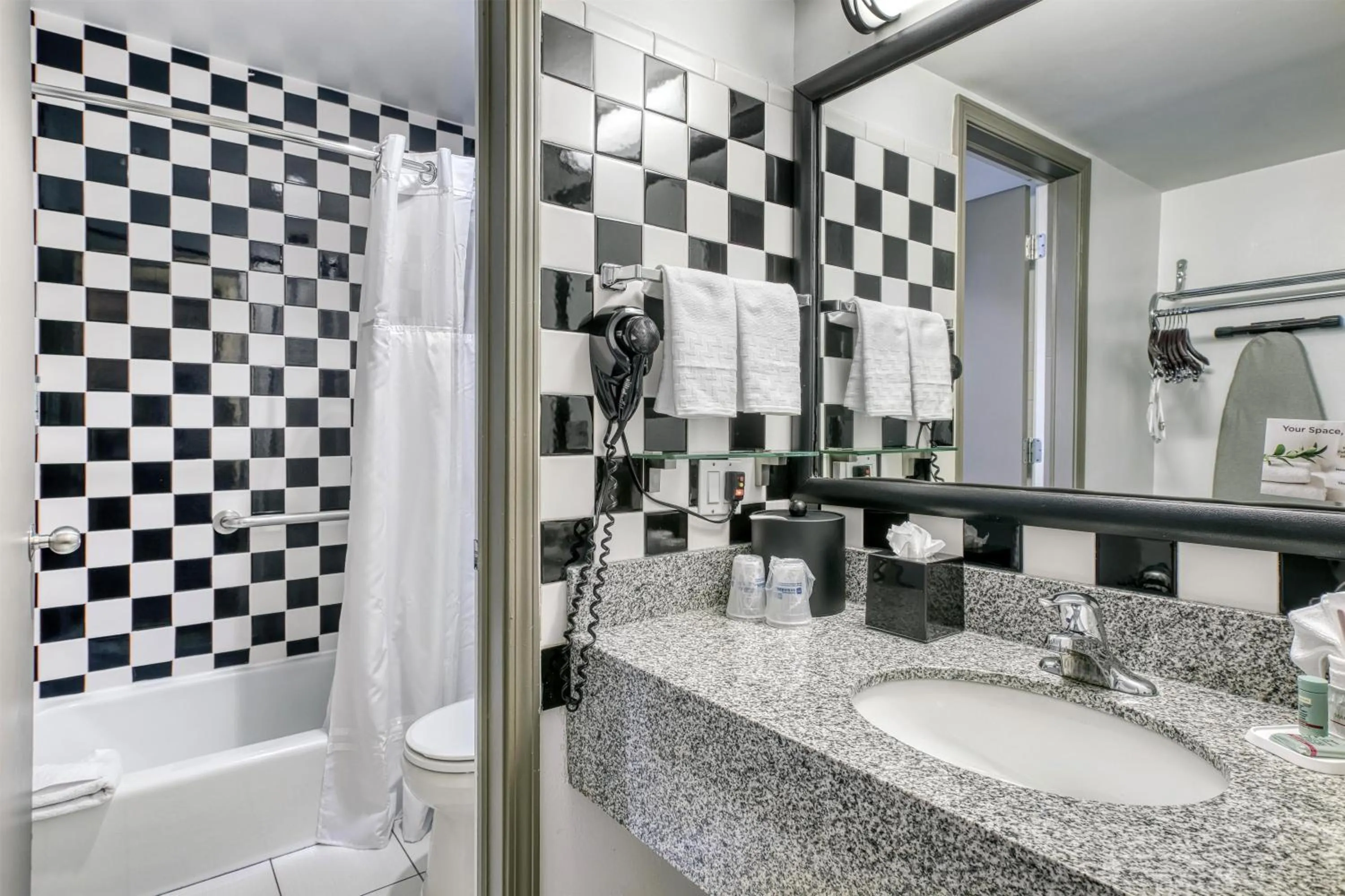 Bathroom in Best Western Chicago Downtown-River North