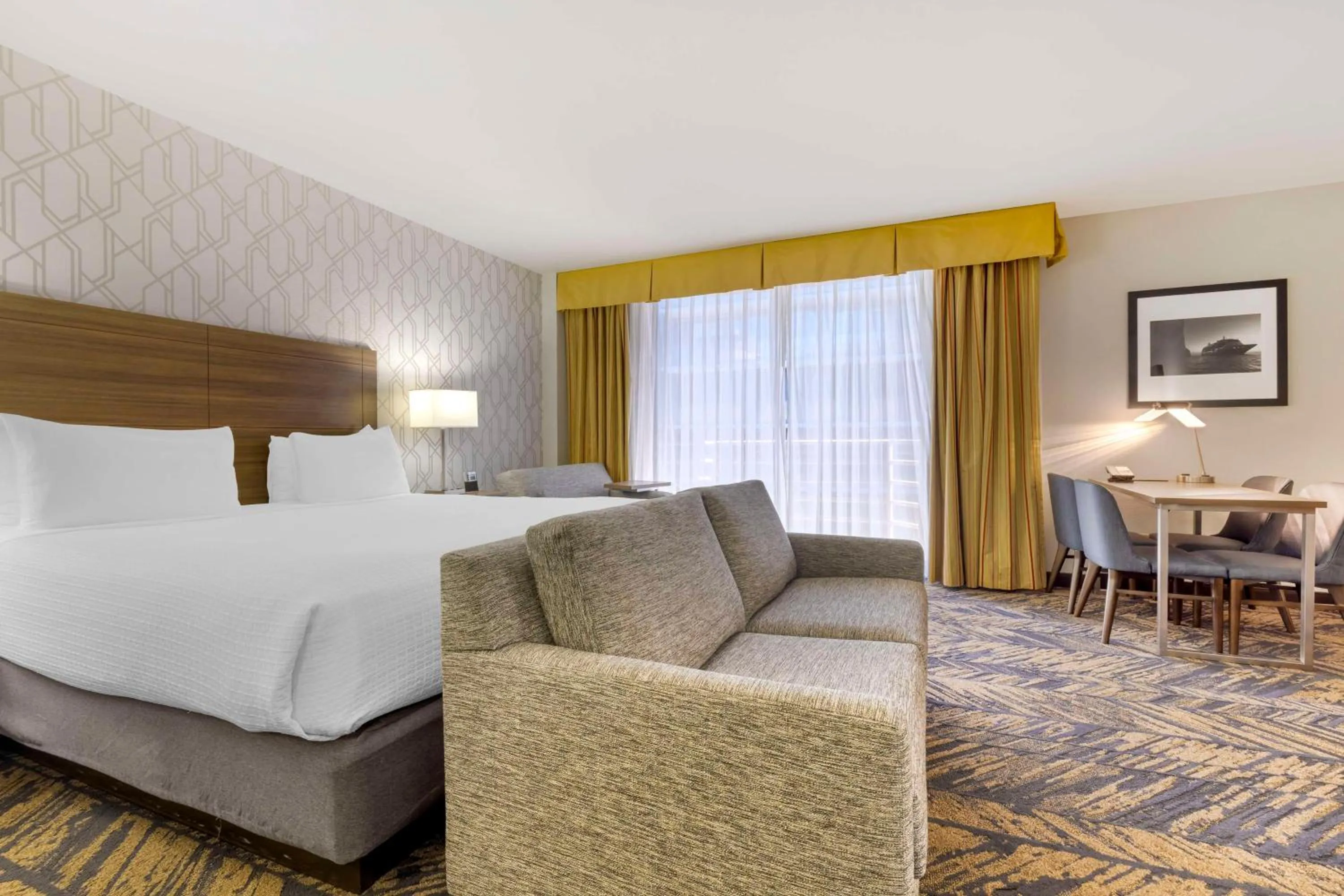 Bedroom, Bed in Best Western Plus Bayside Inn