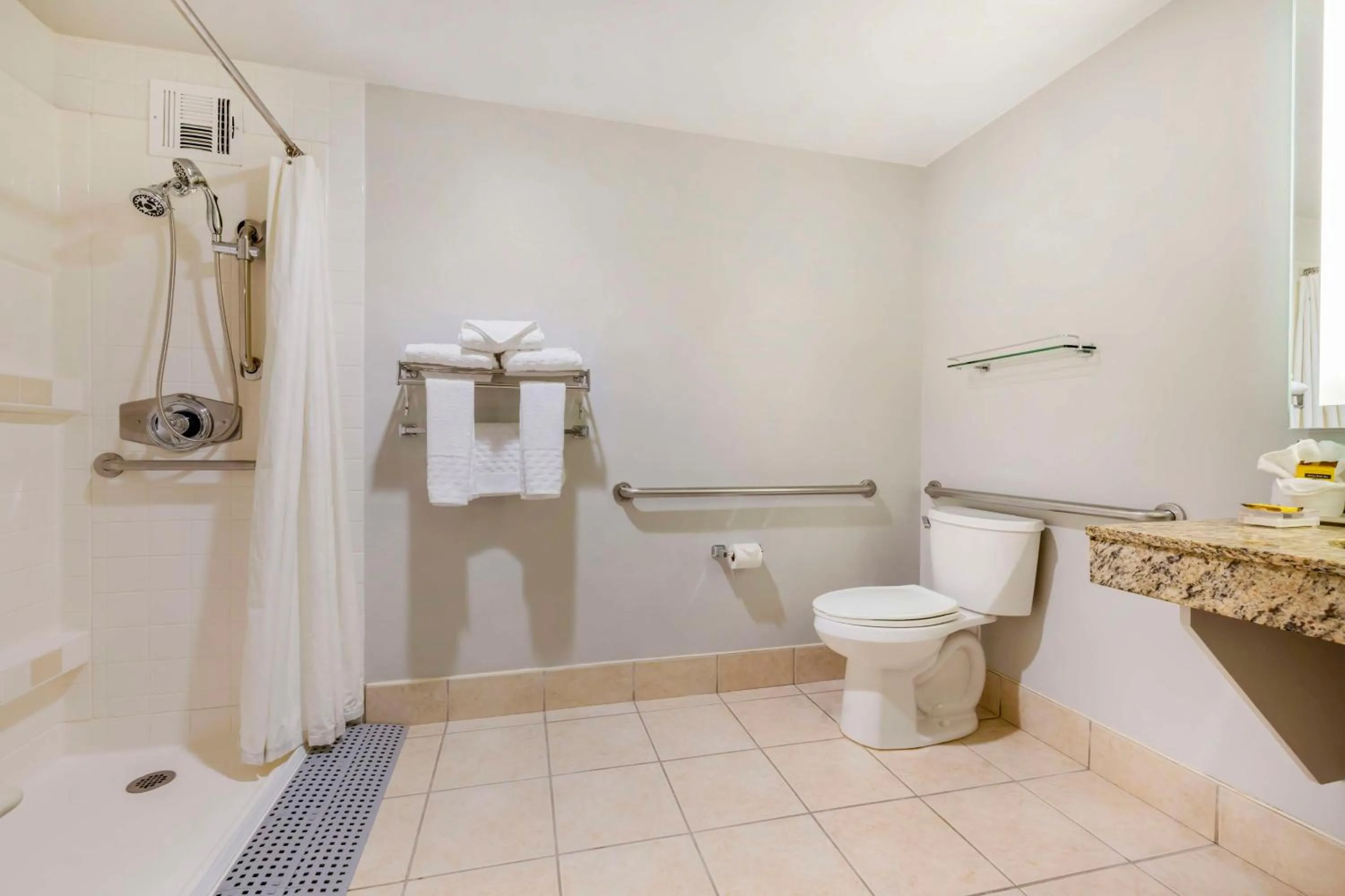 Bathroom in Best Western Plus Bayside Inn