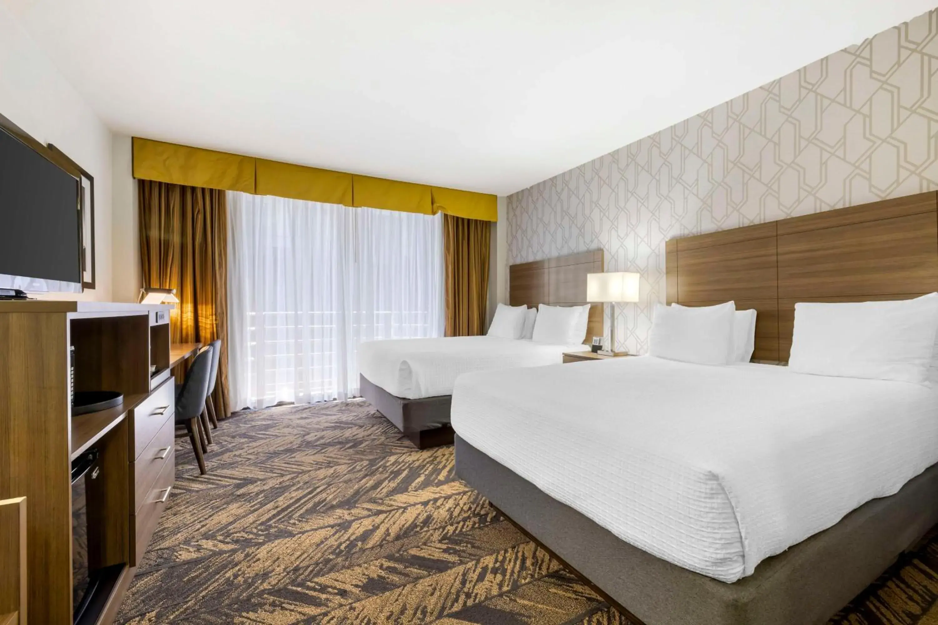 Bedroom, Bed in Best Western Plus Bayside Inn Bedroom, Bed in Best Western Plus Bayside Inn