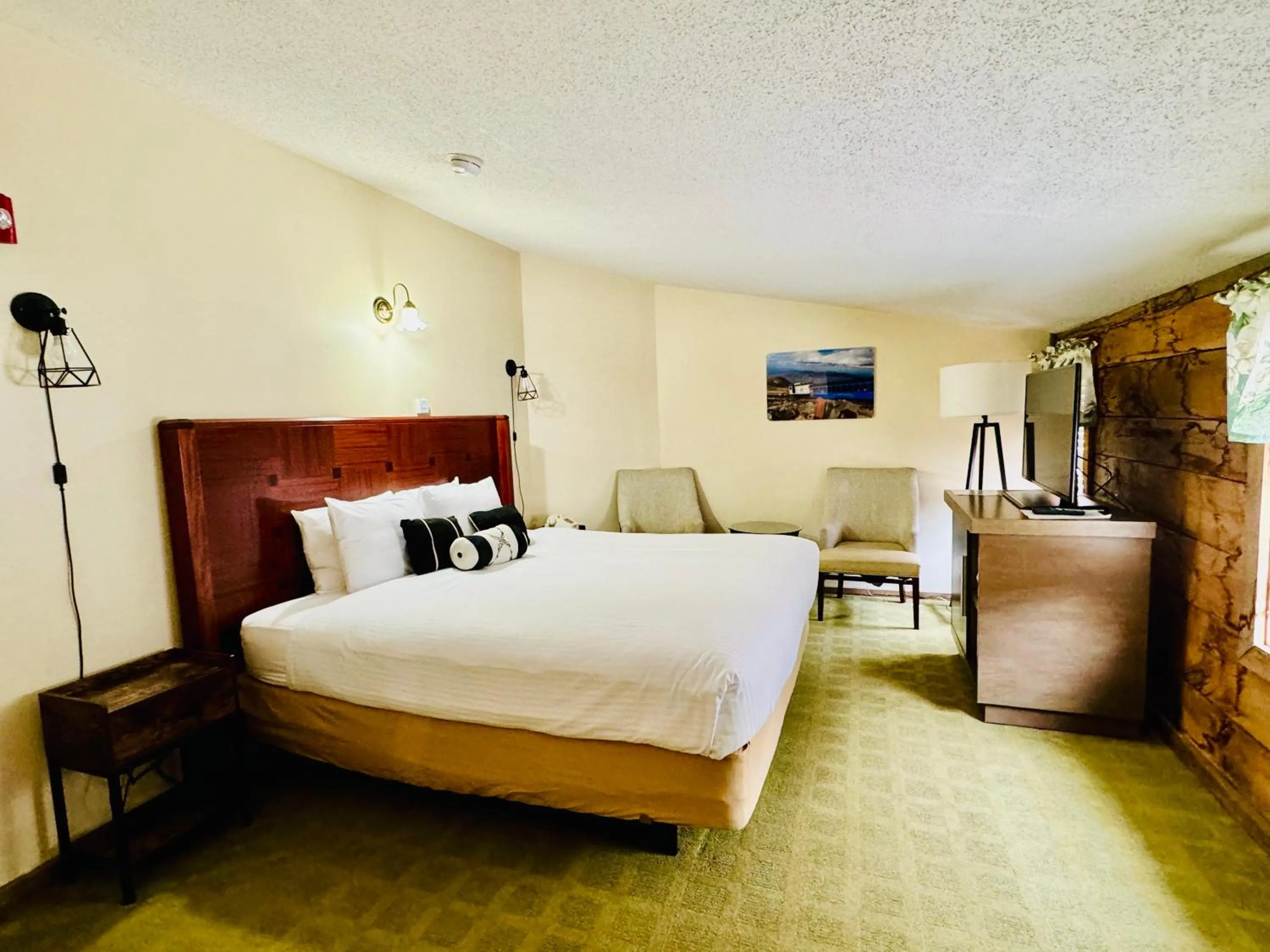 Breakfast, Bed in Merrill Farm Inn