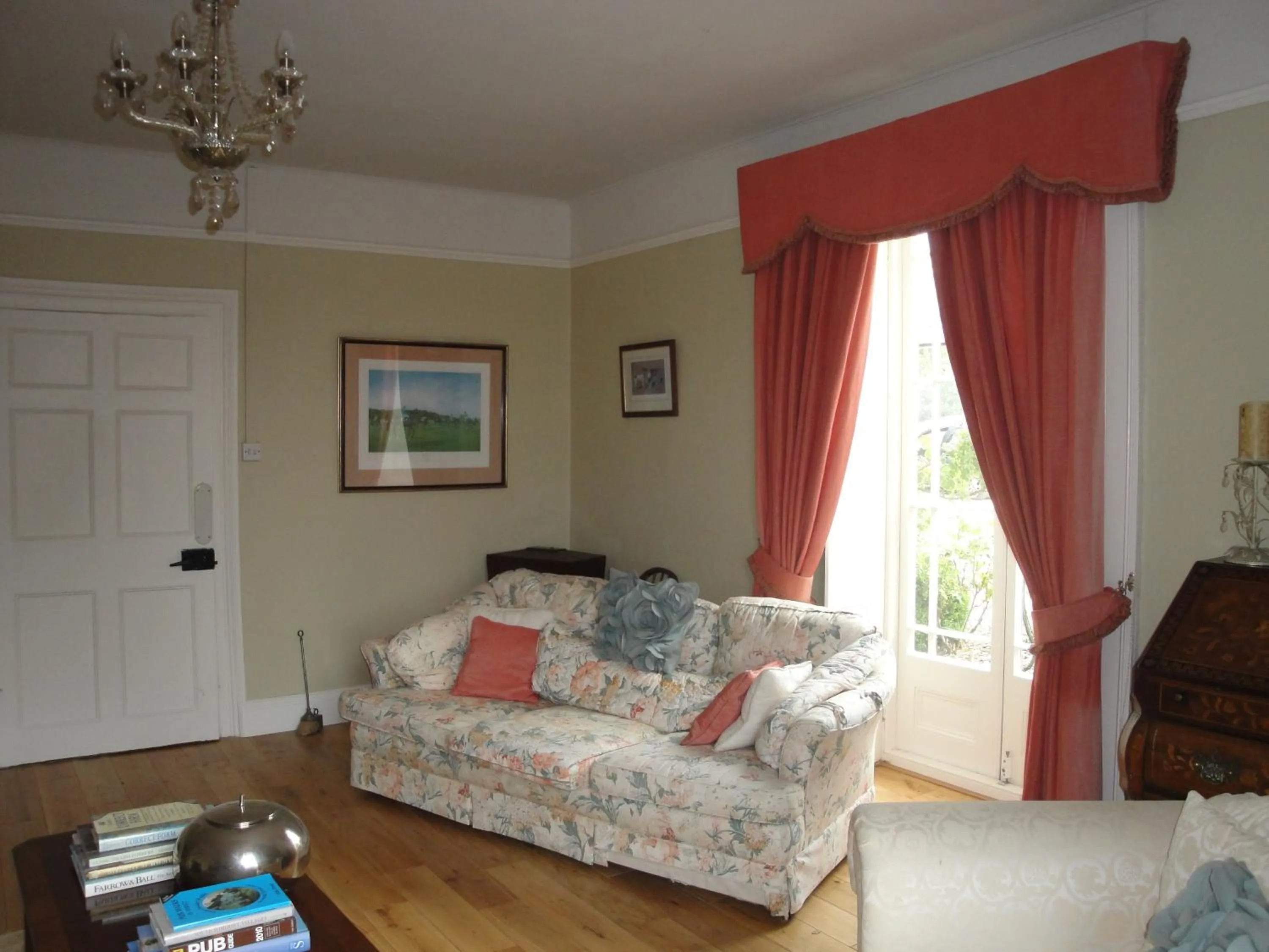 Day in Cary Fitzpaine House