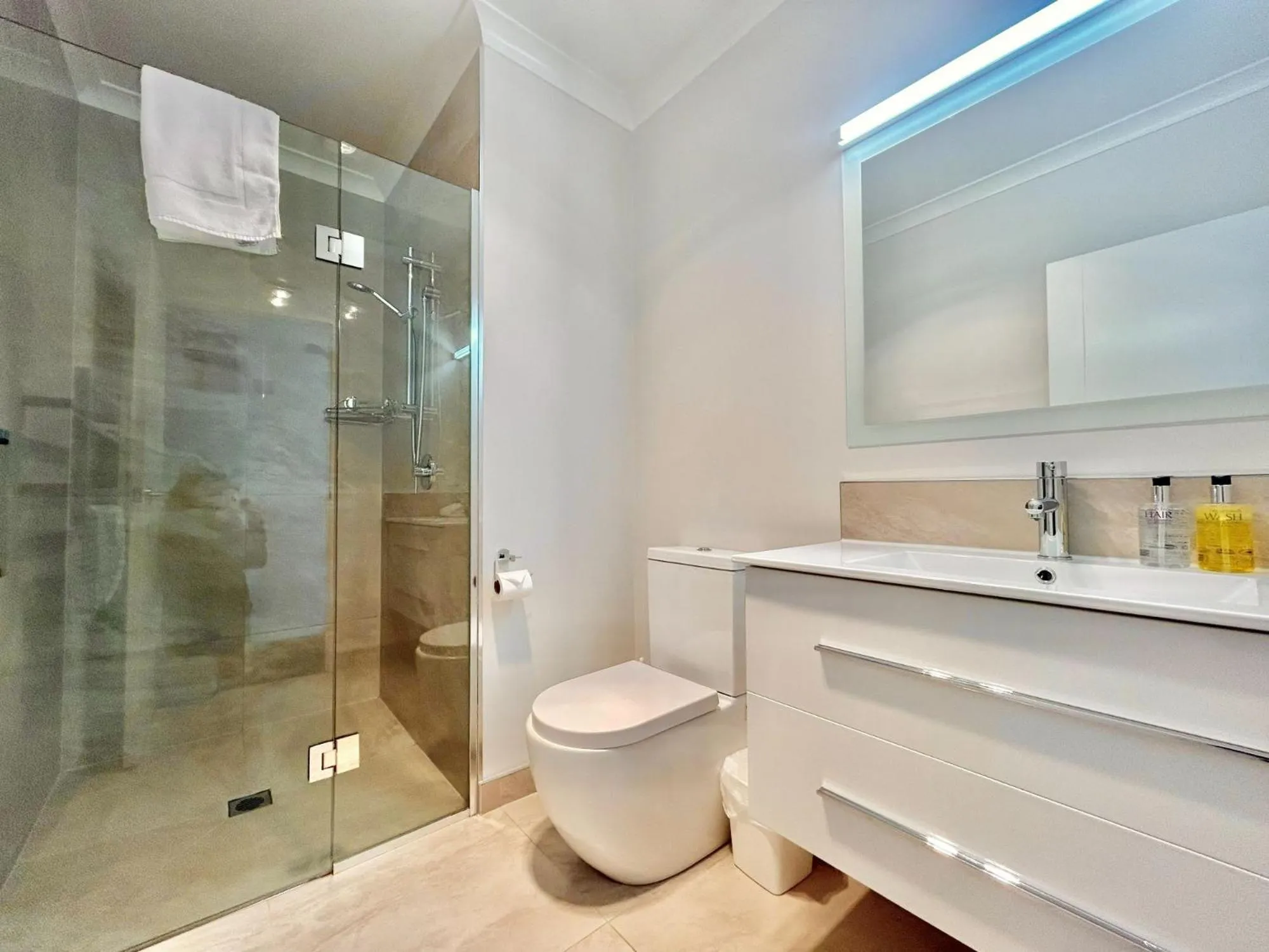 Bathroom in Matariki Star