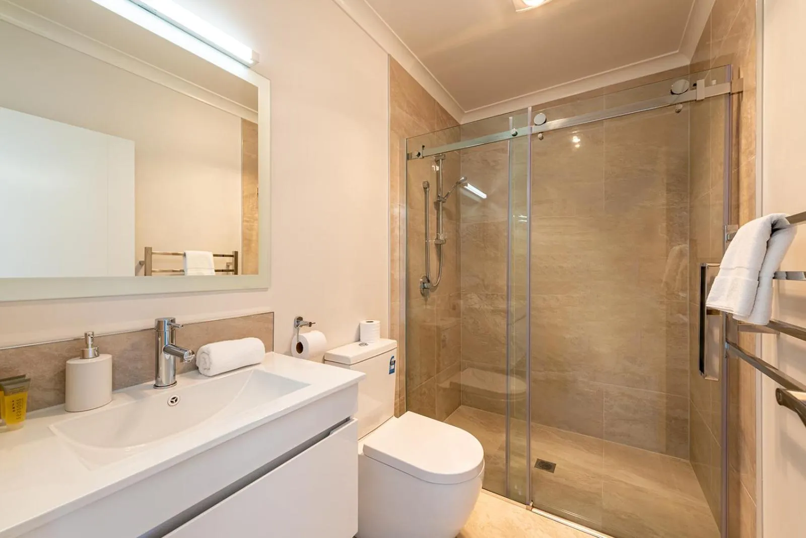 Bathroom in Matariki Star