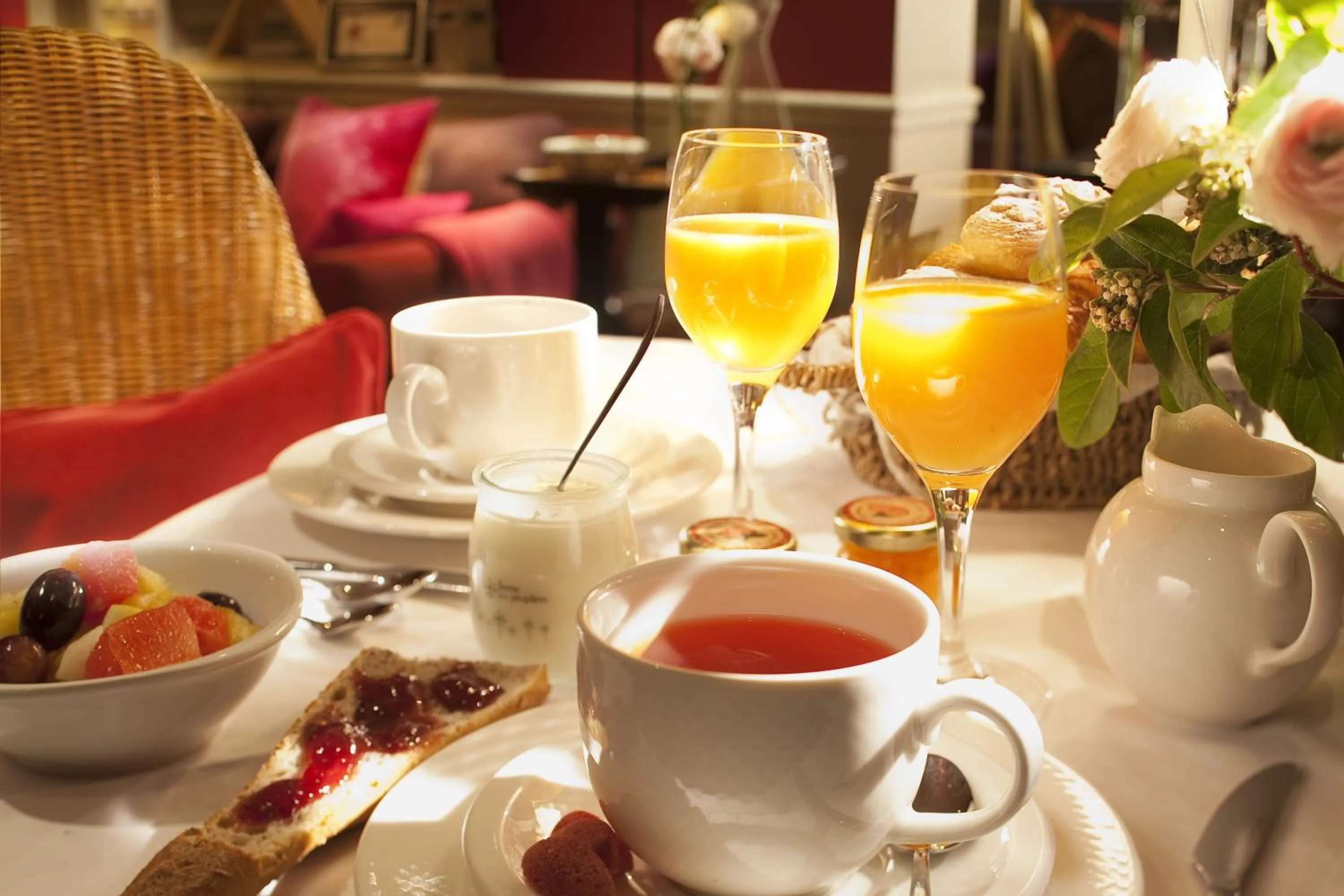 Restaurant/places to eat in Hôtel Sainte-Beuve