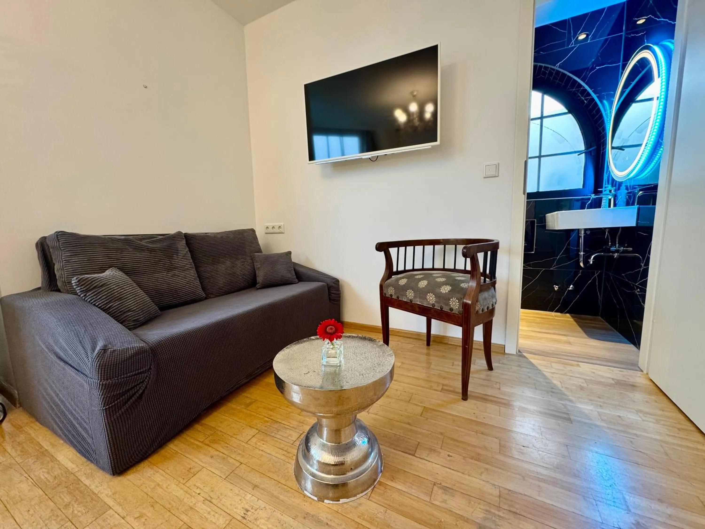 VILLA ORCHARD Frankfurt