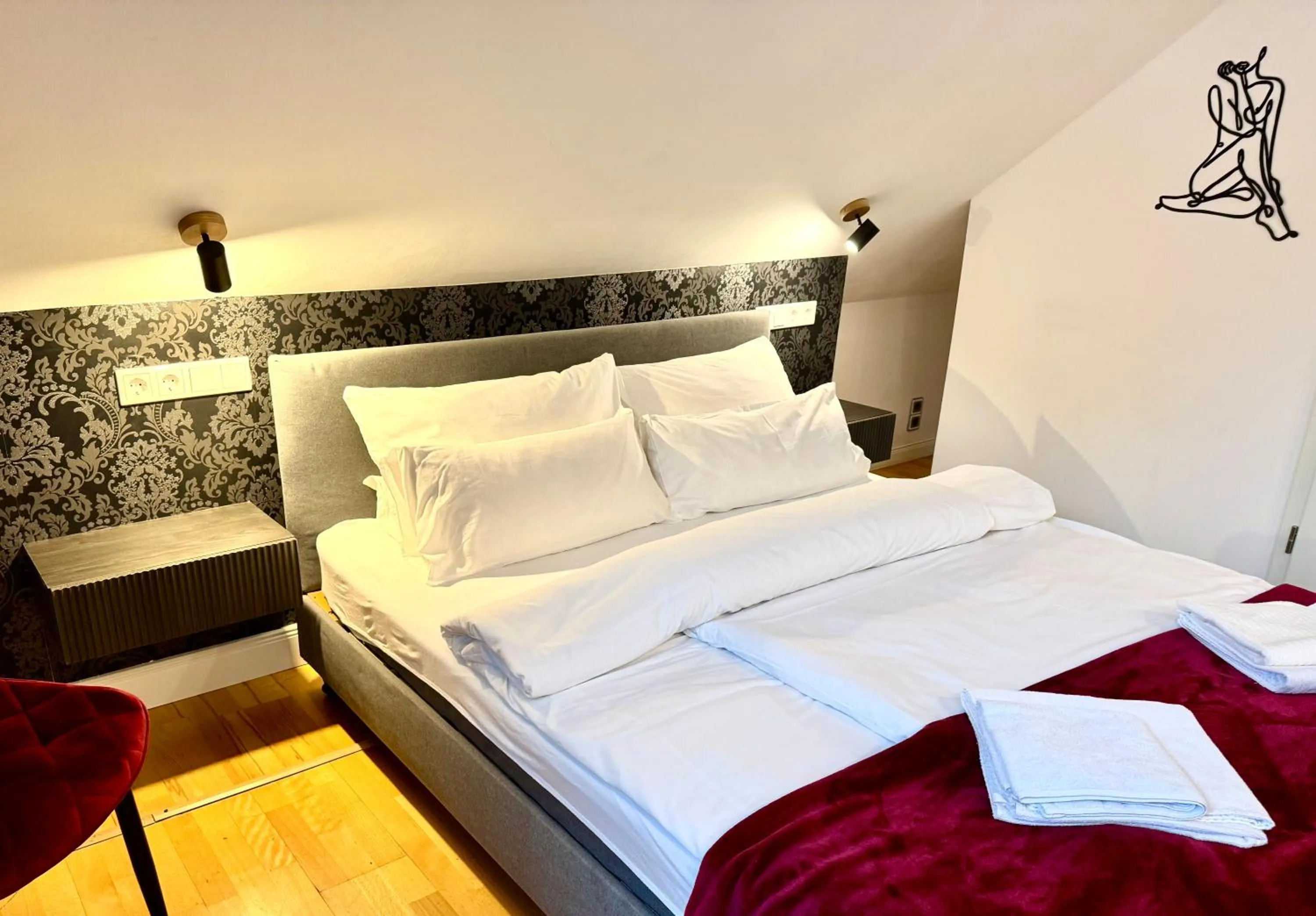 Bed in VILLA ORCHARD Frankfurt - Trade Fair Airport