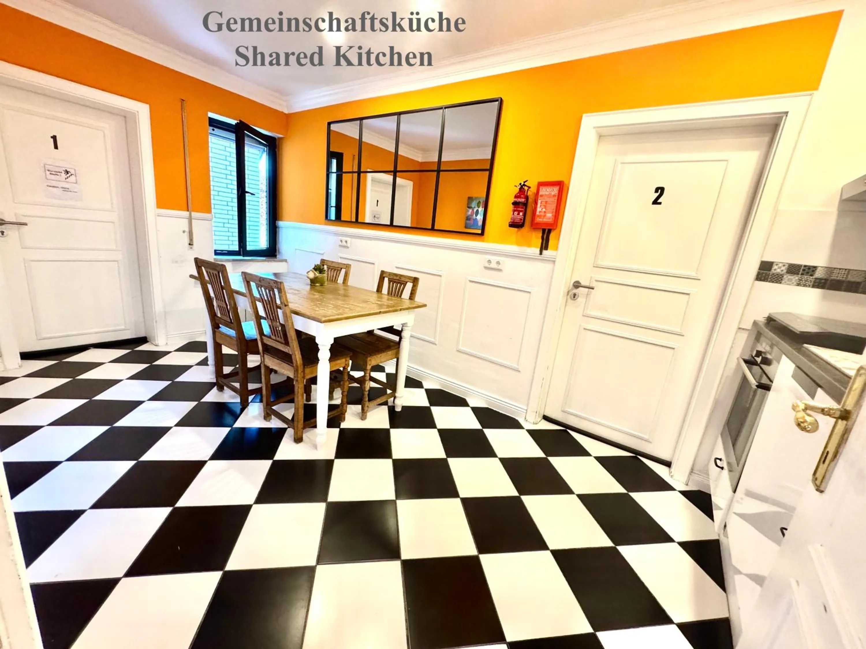 VILLA ORCHARD Frankfurt